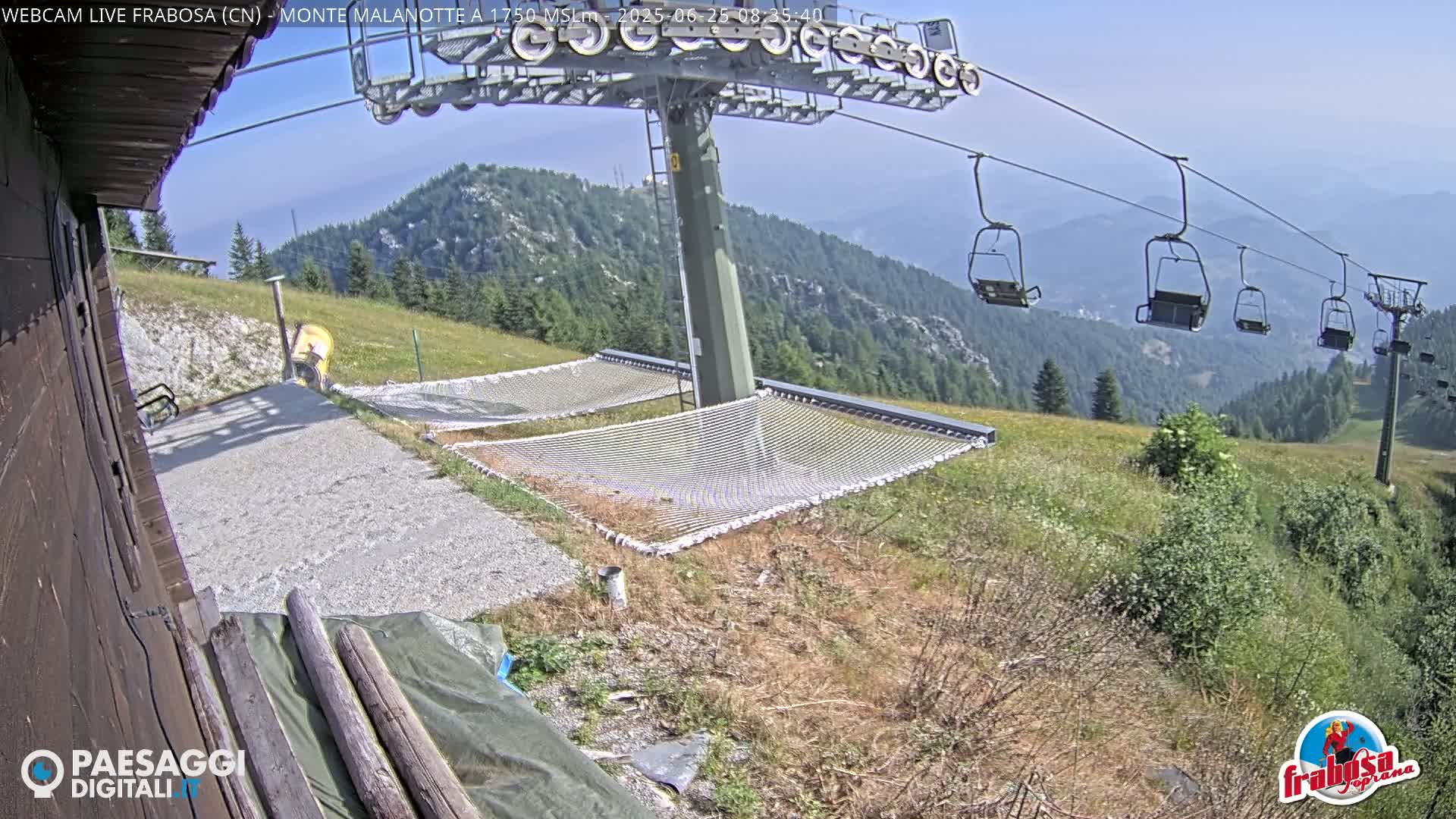 Monte Moro Mount Frabosa, Prato Nevoso Malanotte Take off Ramp & Ski Slope Live Cam - Cuneo, Piedmont, Italy