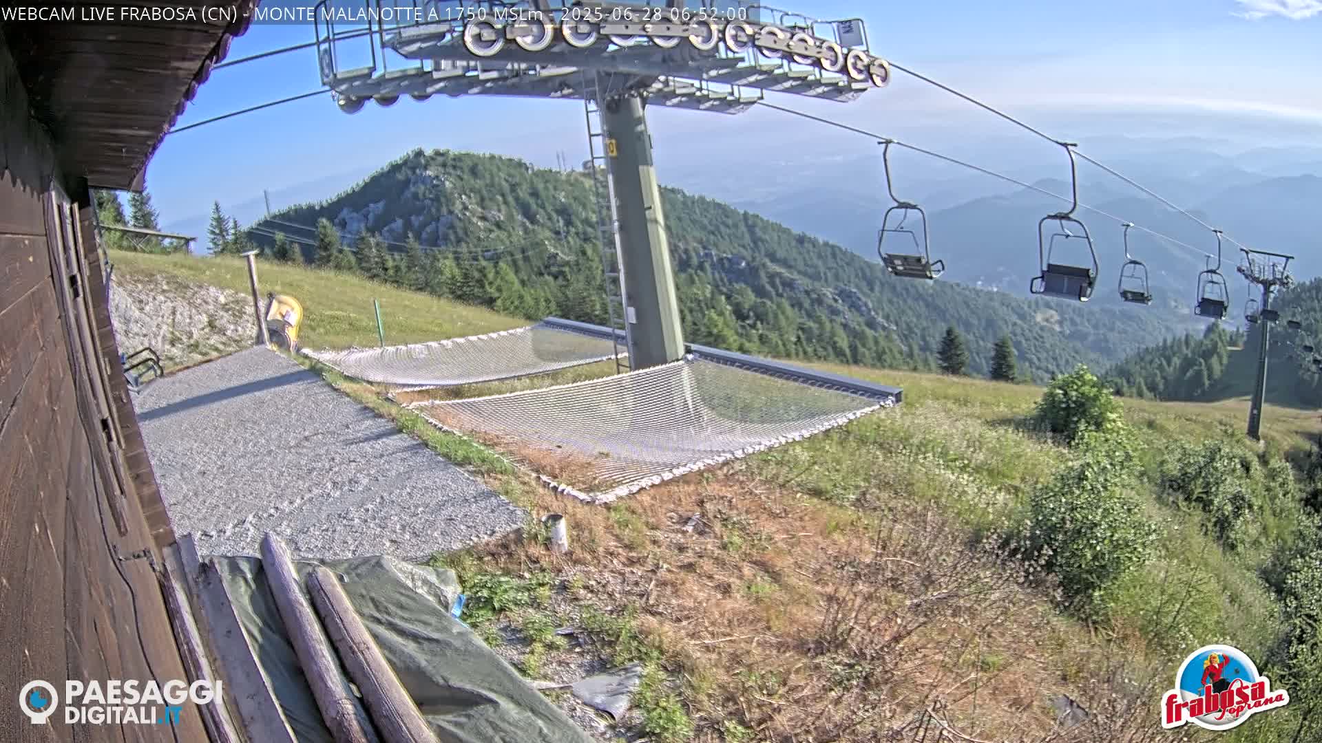 Monte Moro Mount Frabosa, Prato Nevoso Malanotte Take off Ramp & Ski Slope Live Cam - Cuneo, Piedmont, Italy