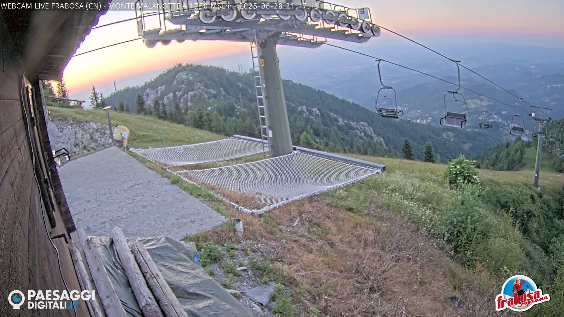 Monte Moro Mount Frabosa, Prato Nevoso Malanotte Take off Ramp & Ski Slope Live Cam - Cuneo, Piedmont, Italy