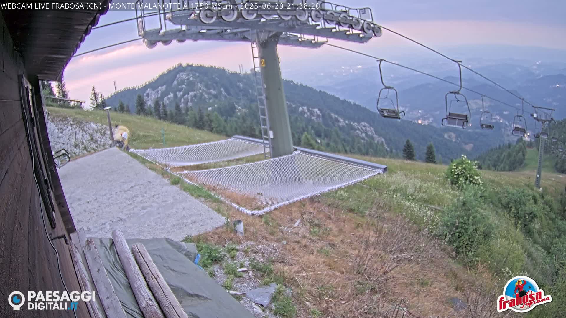 Monte Moro Mount Frabosa, Prato Nevoso Malanotte Take off Ramp & Ski Slope Live Cam - Cuneo, Piedmont, Italy