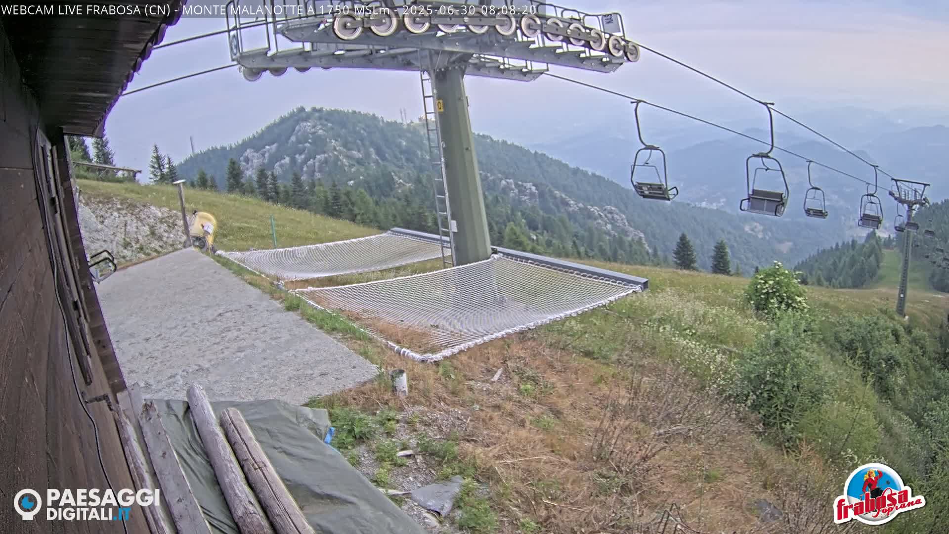 Monte Moro Mount Frabosa, Prato Nevoso Malanotte Take off Ramp & Ski Slope Live Cam - Cuneo, Piedmont, Italy