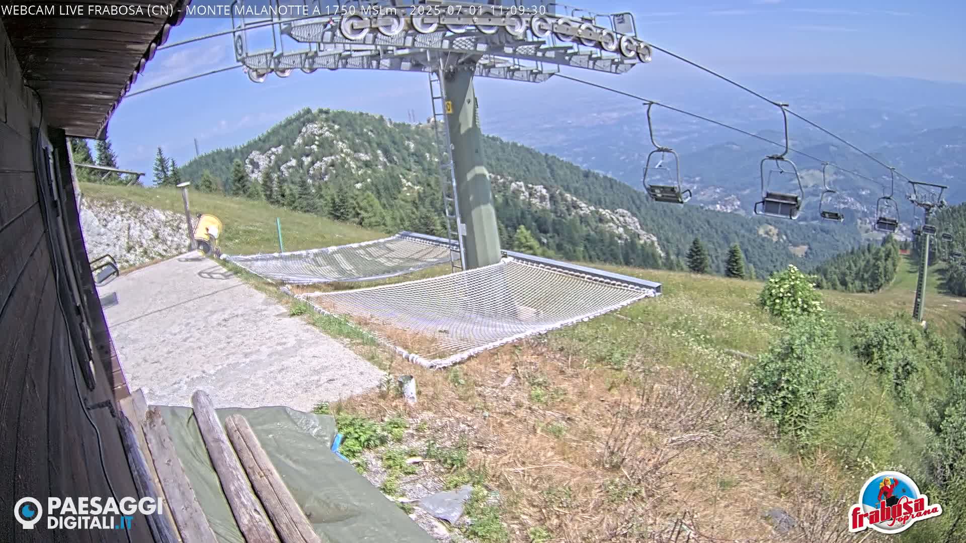 Monte Moro Mount Frabosa, Prato Nevoso Malanotte Take off Ramp & Ski Slope Live Cam - Cuneo, Piedmont, Italy