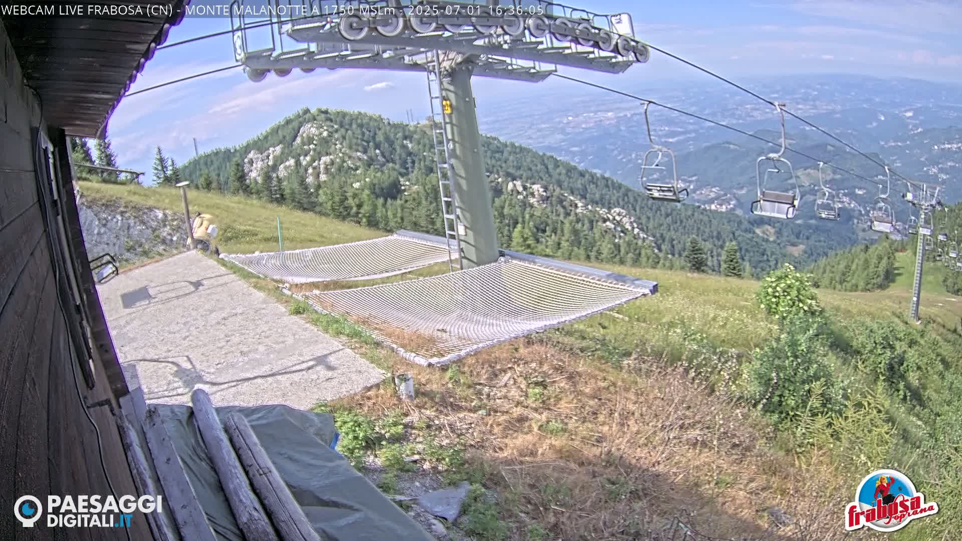 Monte Moro Mount Frabosa, Prato Nevoso Malanotte Take off Ramp & Ski Slope Live Cam - Cuneo, Piedmont, Italy