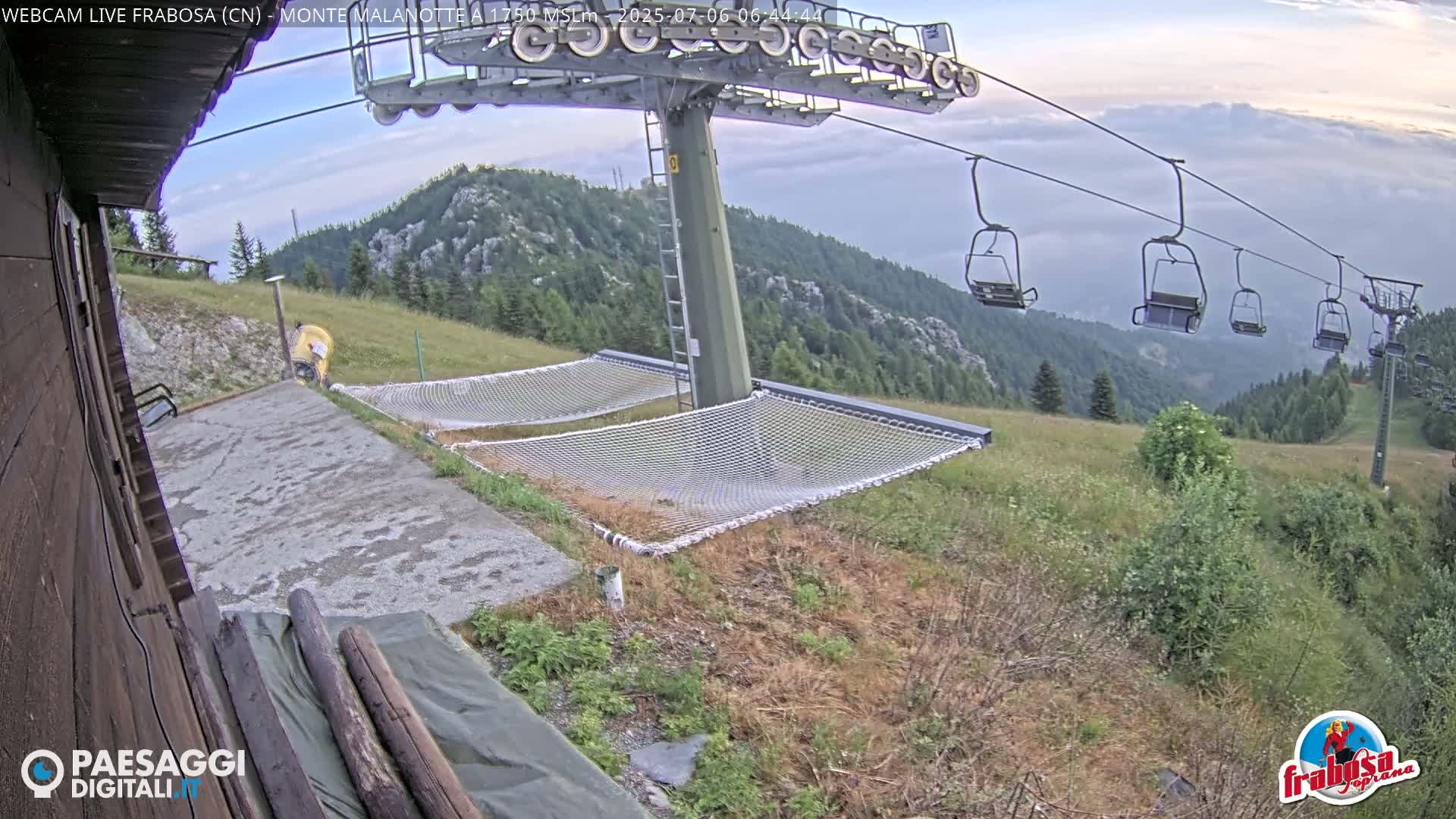 Monte Moro Mount Frabosa, Prato Nevoso Malanotte Take off Ramp & Ski Slope Live Cam - Cuneo, Piedmont, Italy
