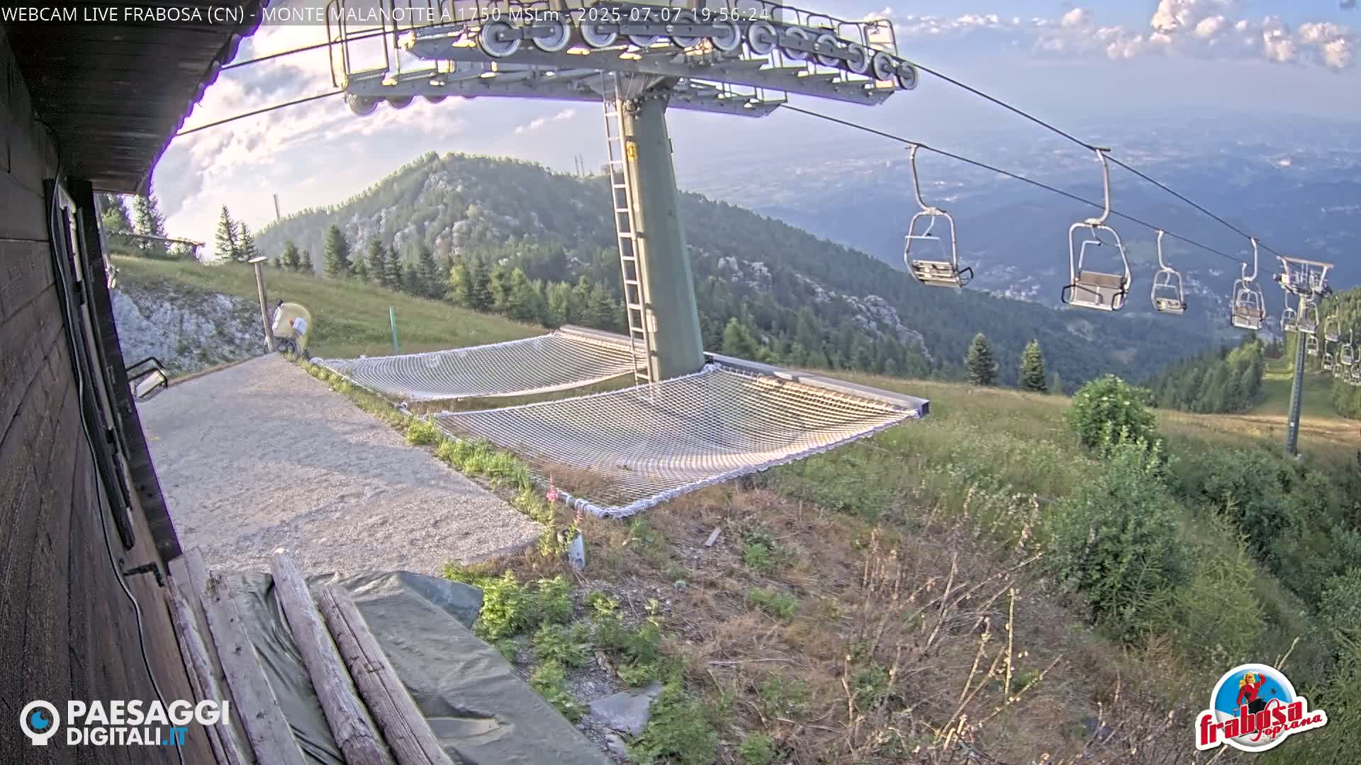 Monte Moro Mount Frabosa, Prato Nevoso Malanotte Take off Ramp & Ski Slope Live Cam - Cuneo, Piedmont, Italy