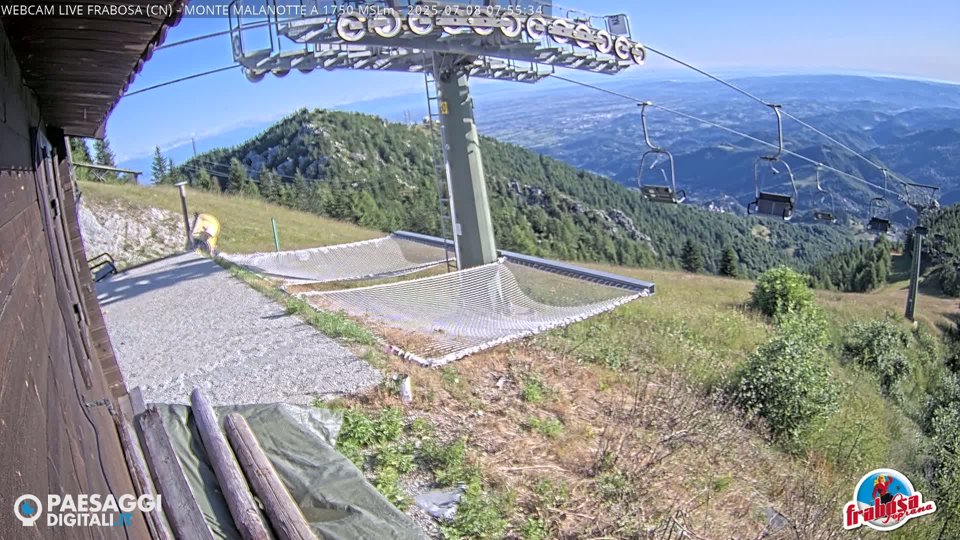 Monte Moro Mount Frabosa, Prato Nevoso Malanotte Take off Ramp & Ski Slope Live Cam - Cuneo, Piedmont, Italy