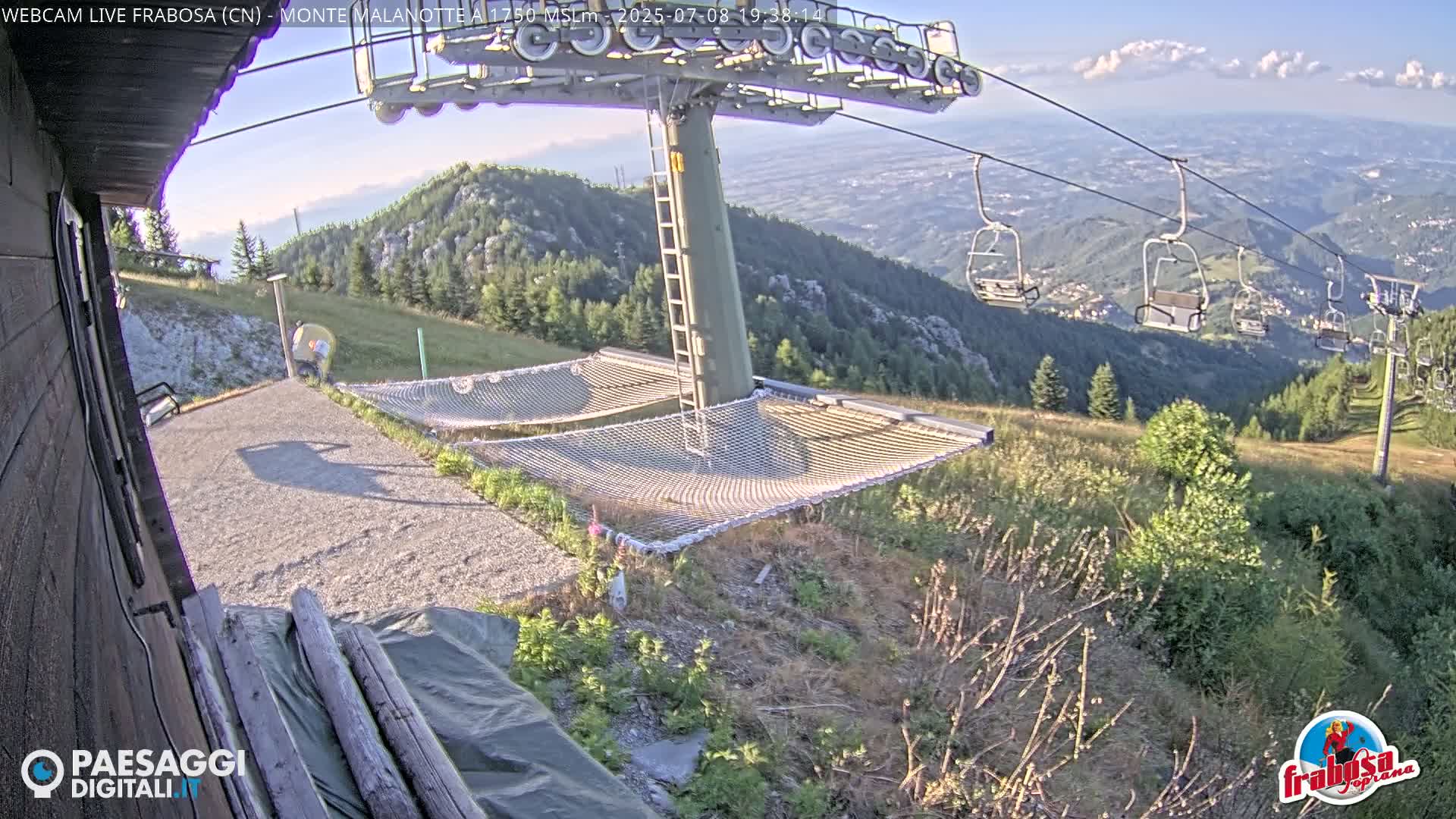 Monte Moro Mount Frabosa, Prato Nevoso Malanotte Take off Ramp & Ski Slope Live Cam - Cuneo, Piedmont, Italy