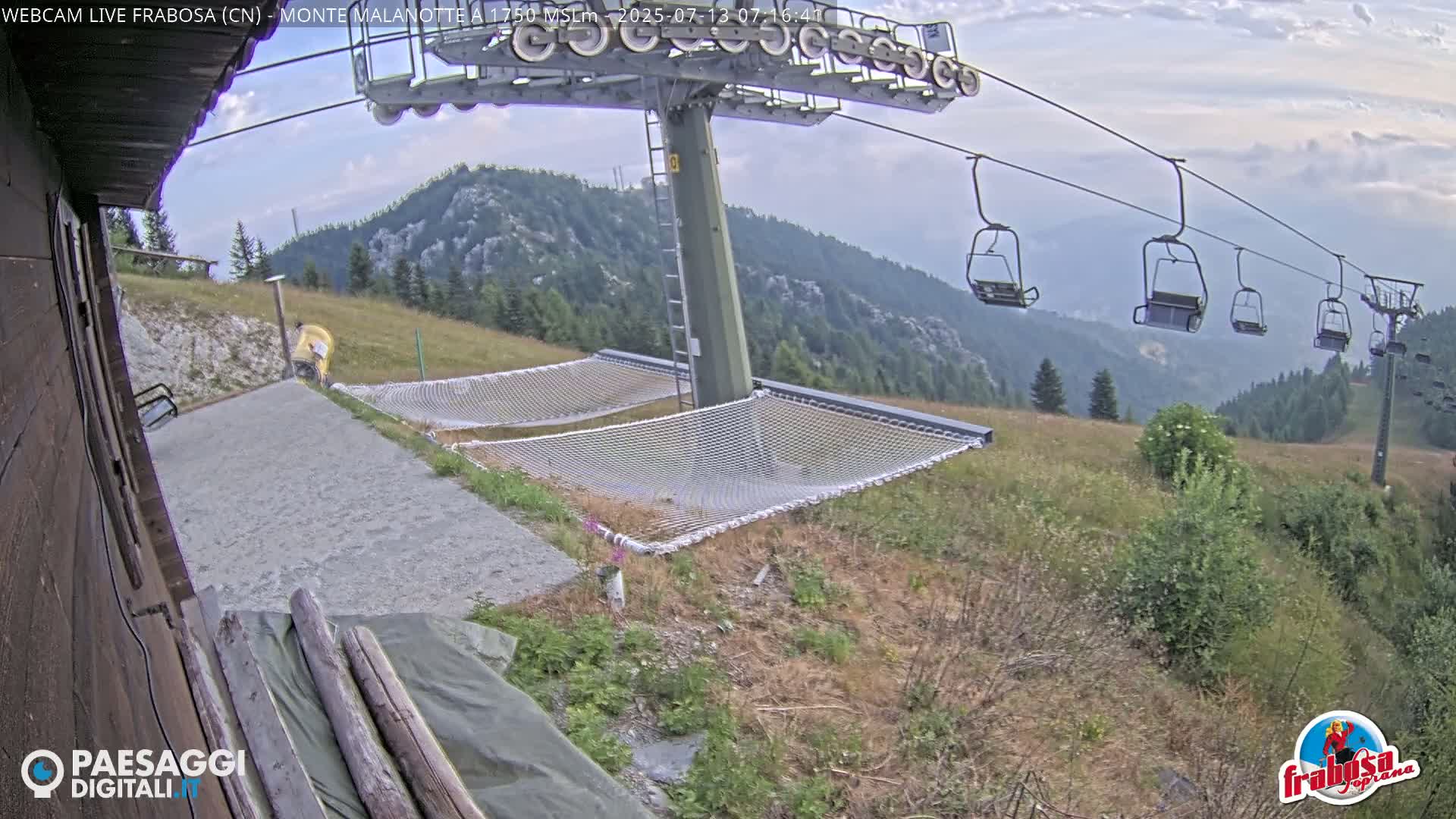Monte Moro Mount Frabosa, Prato Nevoso Malanotte Take off Ramp & Ski Slope Live Cam - Cuneo, Piedmont, Italy