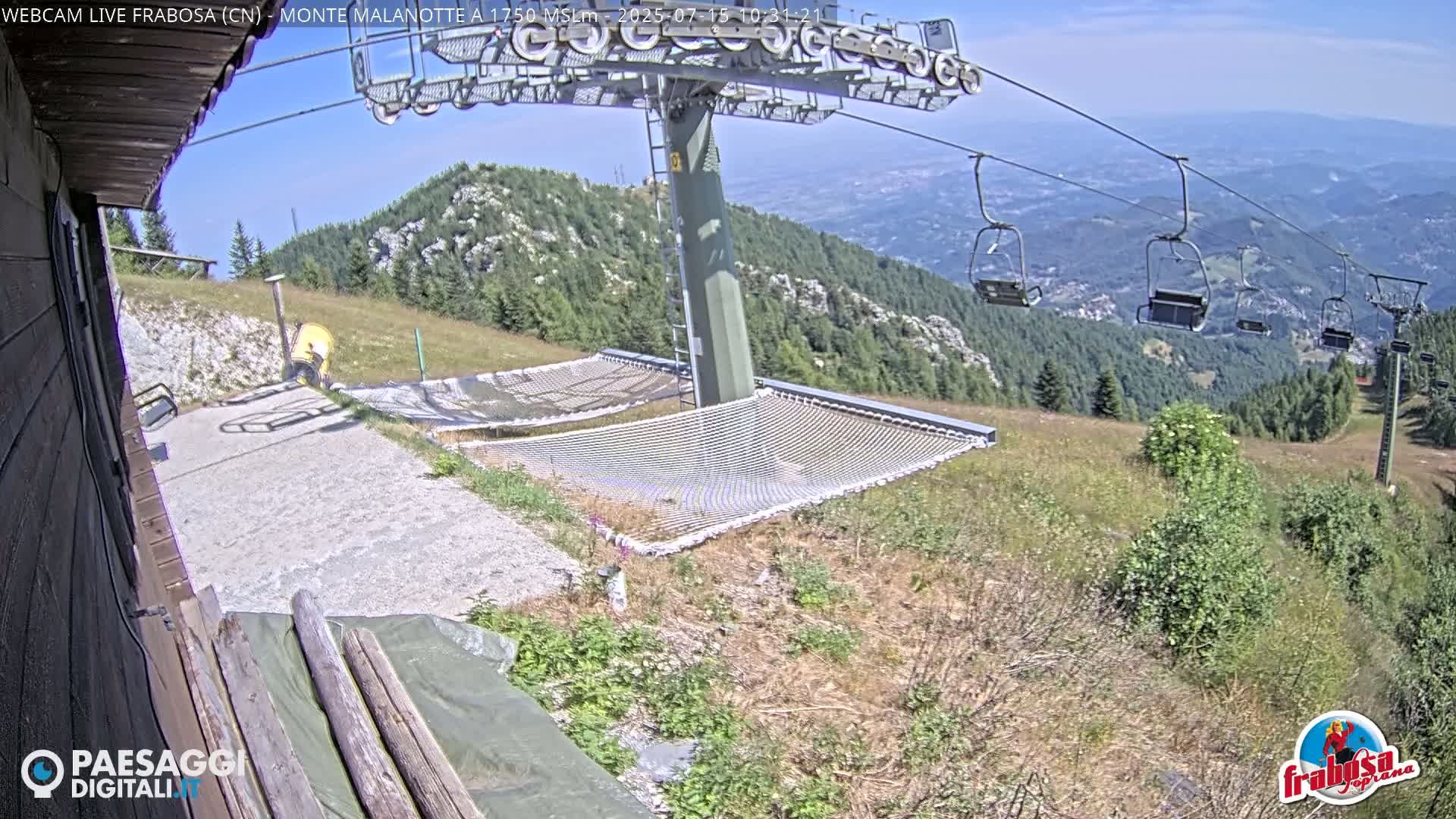 Monte Moro Mount Frabosa, Prato Nevoso Malanotte Take off Ramp & Ski Slope Live Cam - Cuneo, Piedmont, Italy