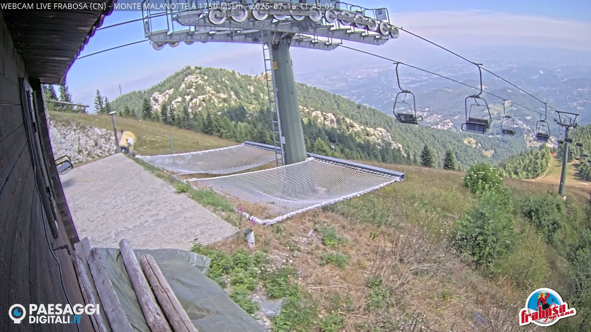 Monte Moro Mount Frabosa, Prato Nevoso Malanotte Take off Ramp & Ski Slope Live Cam - Cuneo, Piedmont, Italy