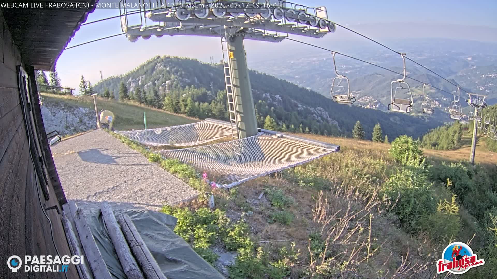Monte Moro Mount Frabosa, Prato Nevoso Malanotte Take off Ramp & Ski Slope Live Cam - Cuneo, Piedmont, Italy