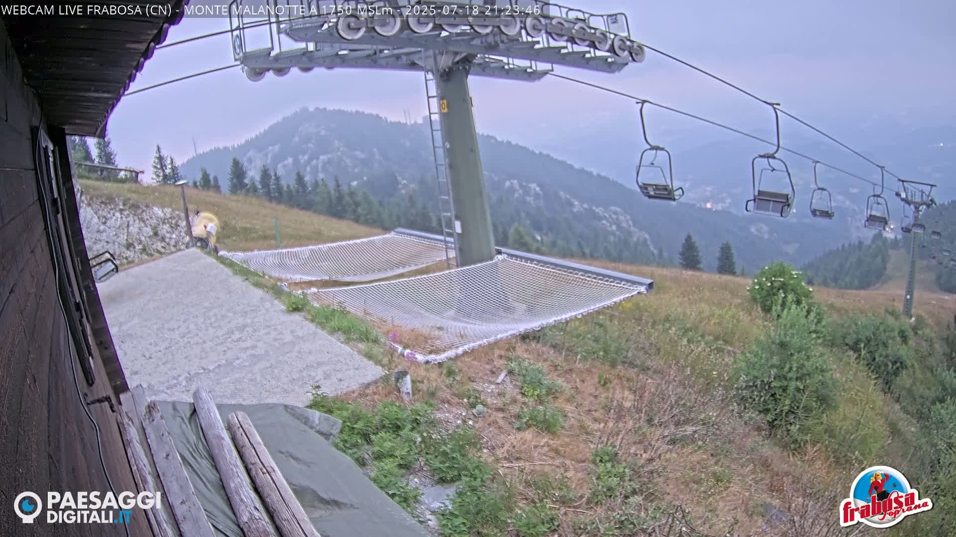 Monte Moro Mount Frabosa, Prato Nevoso Malanotte Take off Ramp & Ski Slope Live Cam - Cuneo, Piedmont, Italy