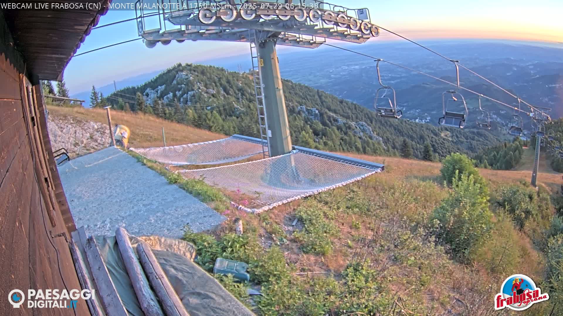 Monte Moro Mount Frabosa, Prato Nevoso Malanotte Take off Ramp & Ski Slope Live Cam - Cuneo, Piedmont, Italy
