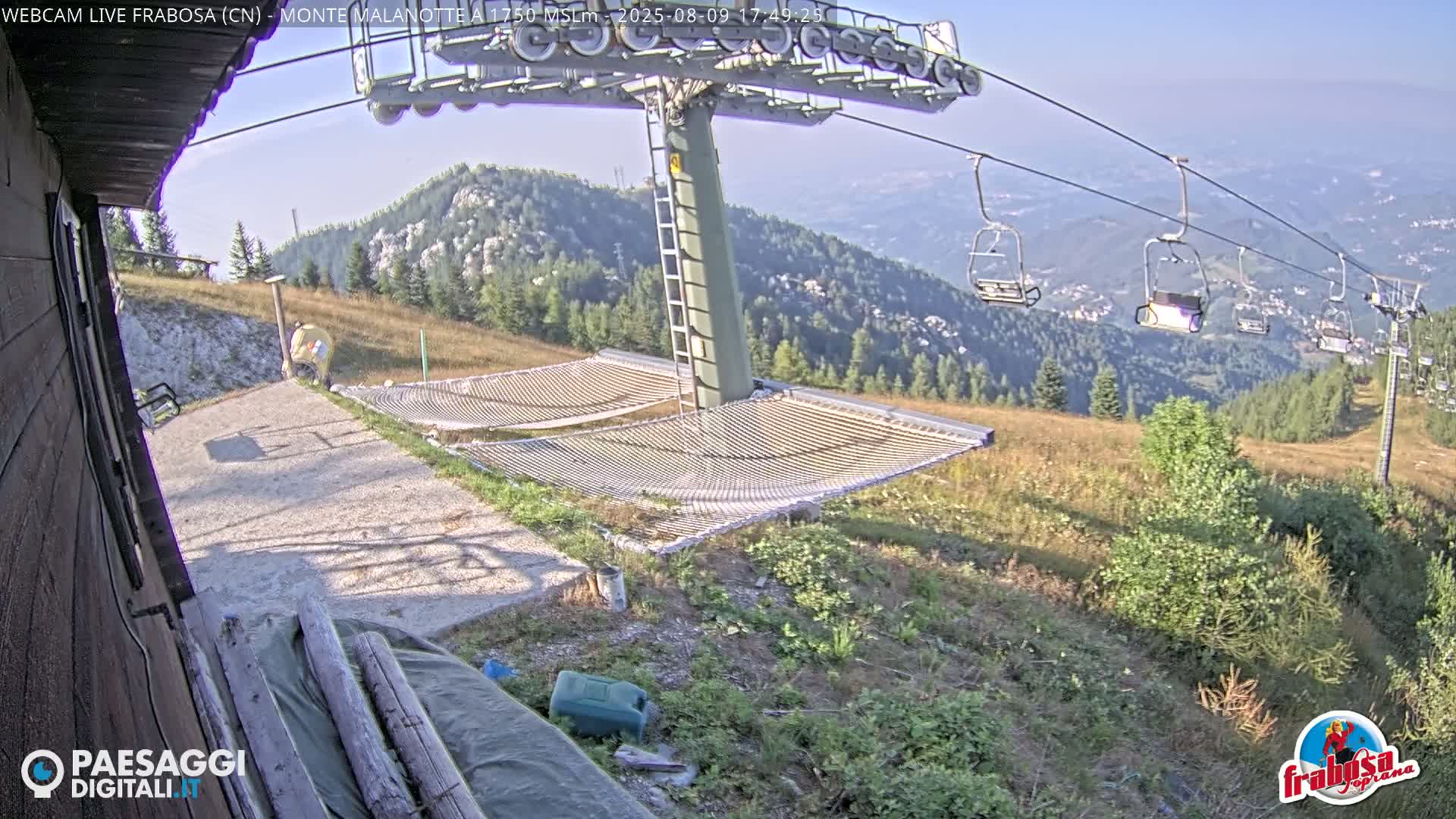 Monte Moro Mount Frabosa, Prato Nevoso Malanotte Take off Ramp & Ski Slope Live Cam - Cuneo, Piedmont, Italy