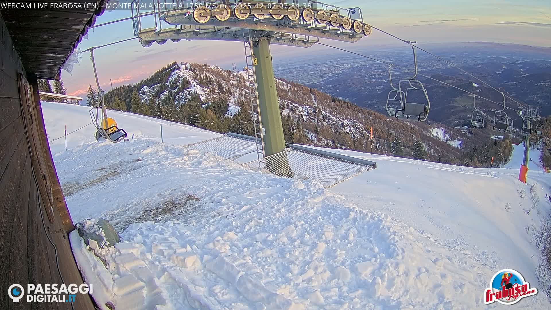 Monte Moro Mount Frabosa, Prato Nevoso Malanotte Take off Ramp & Ski Slope Live Cam - Cuneo, Piedmont, Italy