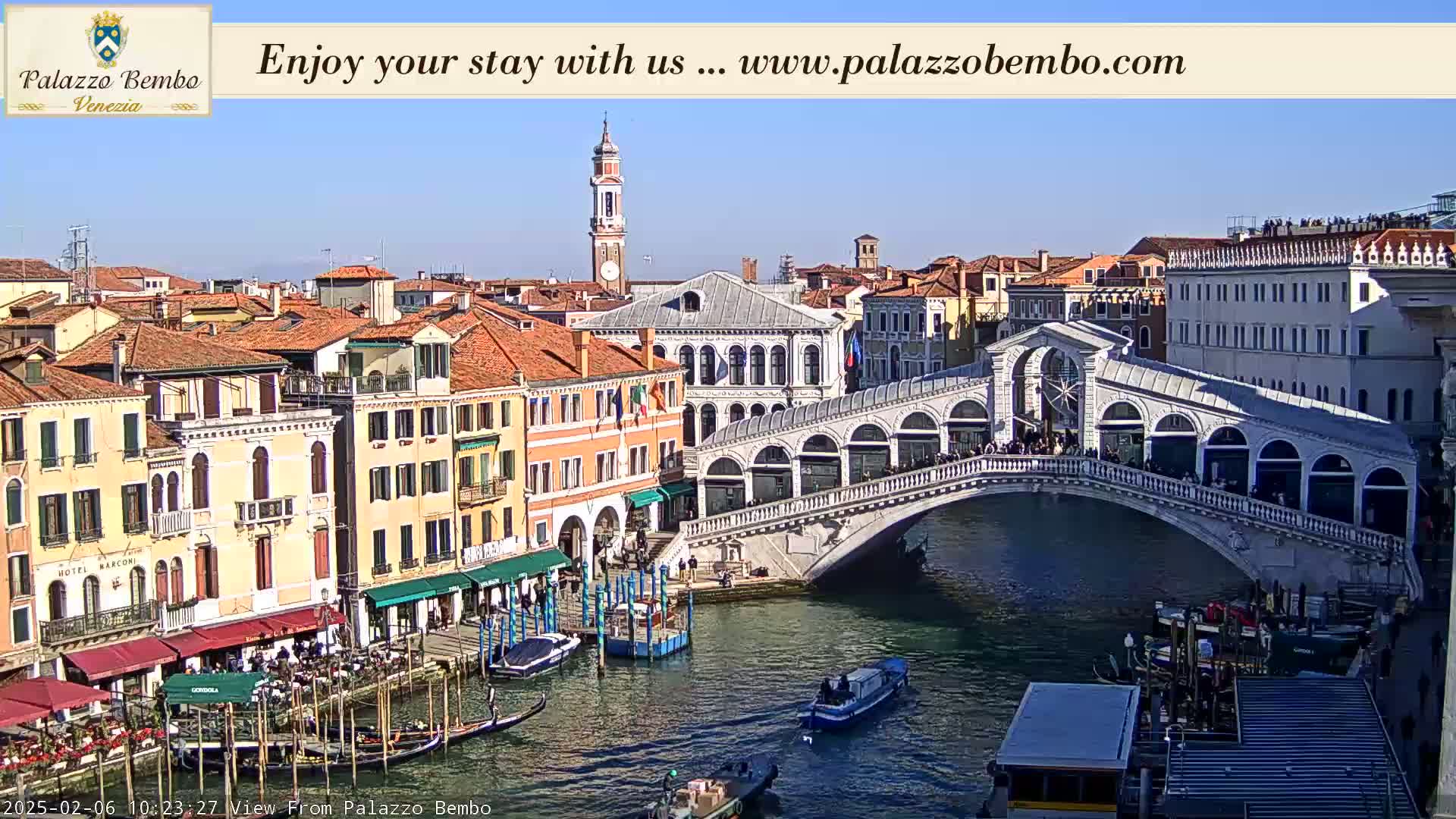 Venice, Rialto Bridge in Grand Canal Live Cam - Veneto, Italy