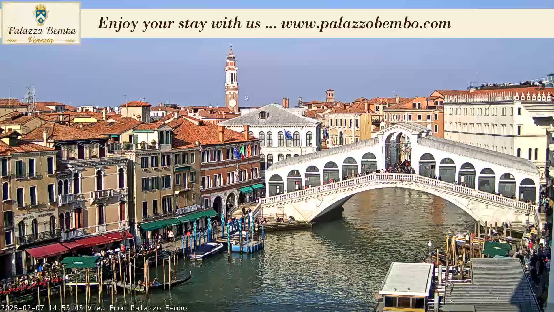 Venice, Rialto Bridge in Grand Canal Live Cam - Veneto, Italy