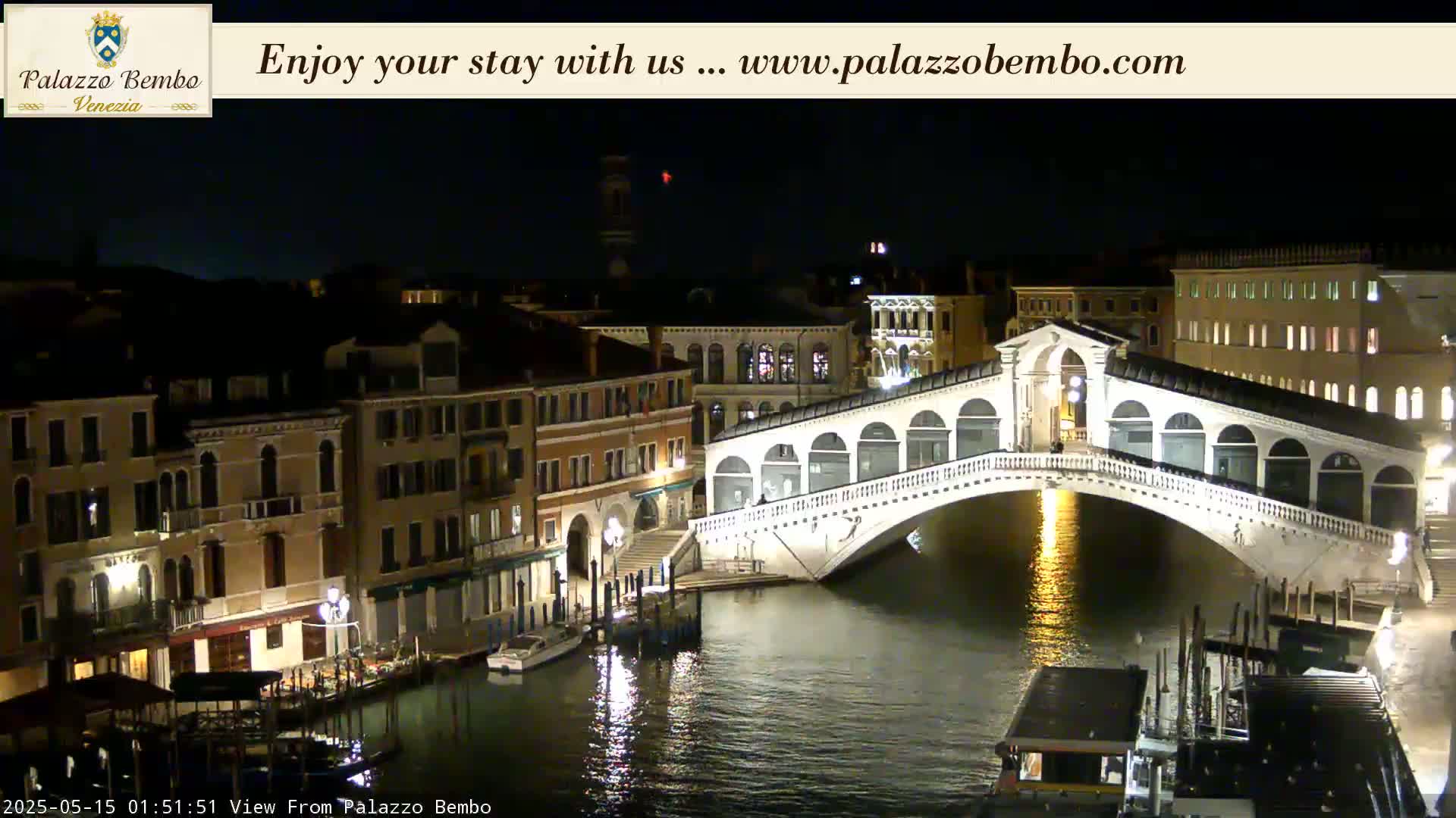 Venice, Rialto Bridge in Grand Canal Live Cam - Veneto, Italy