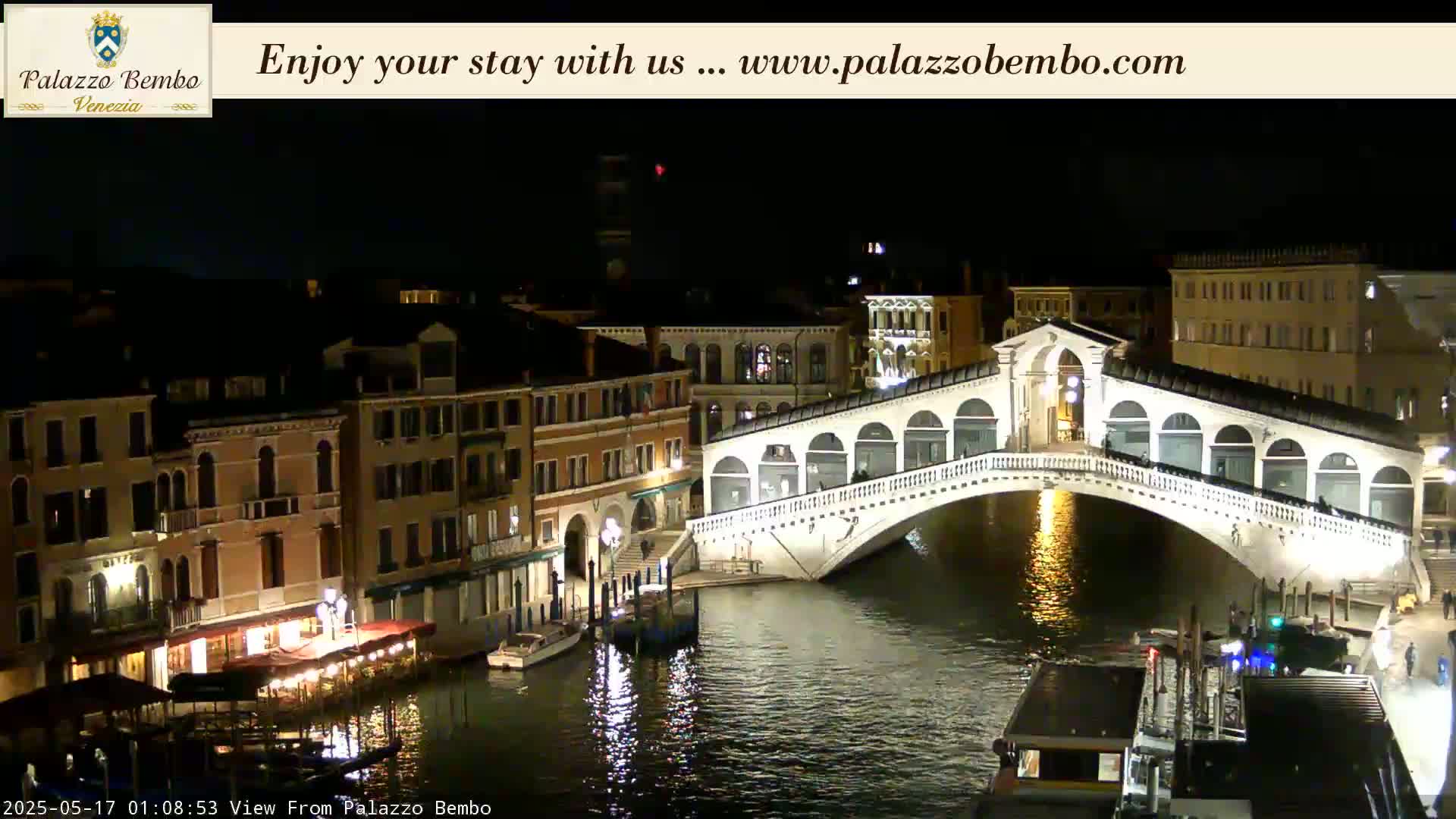 Venice, Rialto Bridge in Grand Canal Live Cam - Veneto, Italy