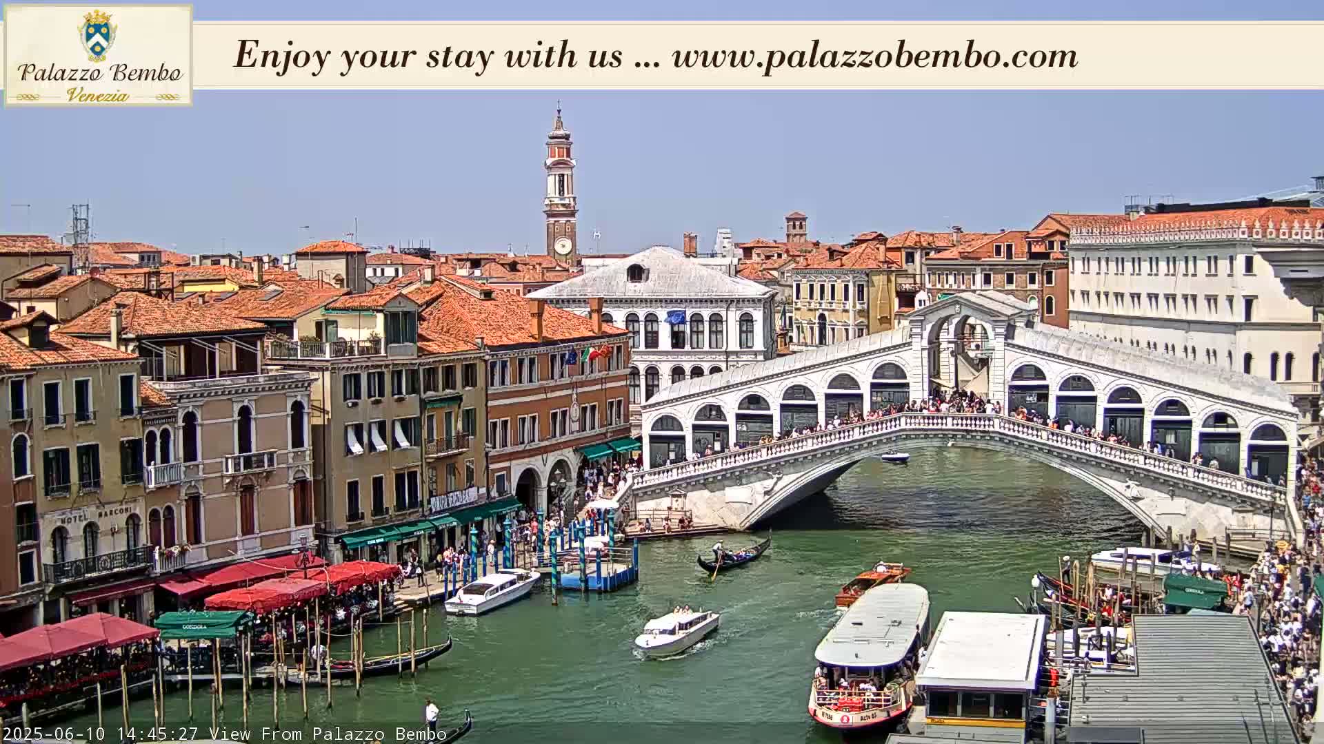 Venice, Rialto Bridge in Grand Canal Live Cam - Veneto, Italy
