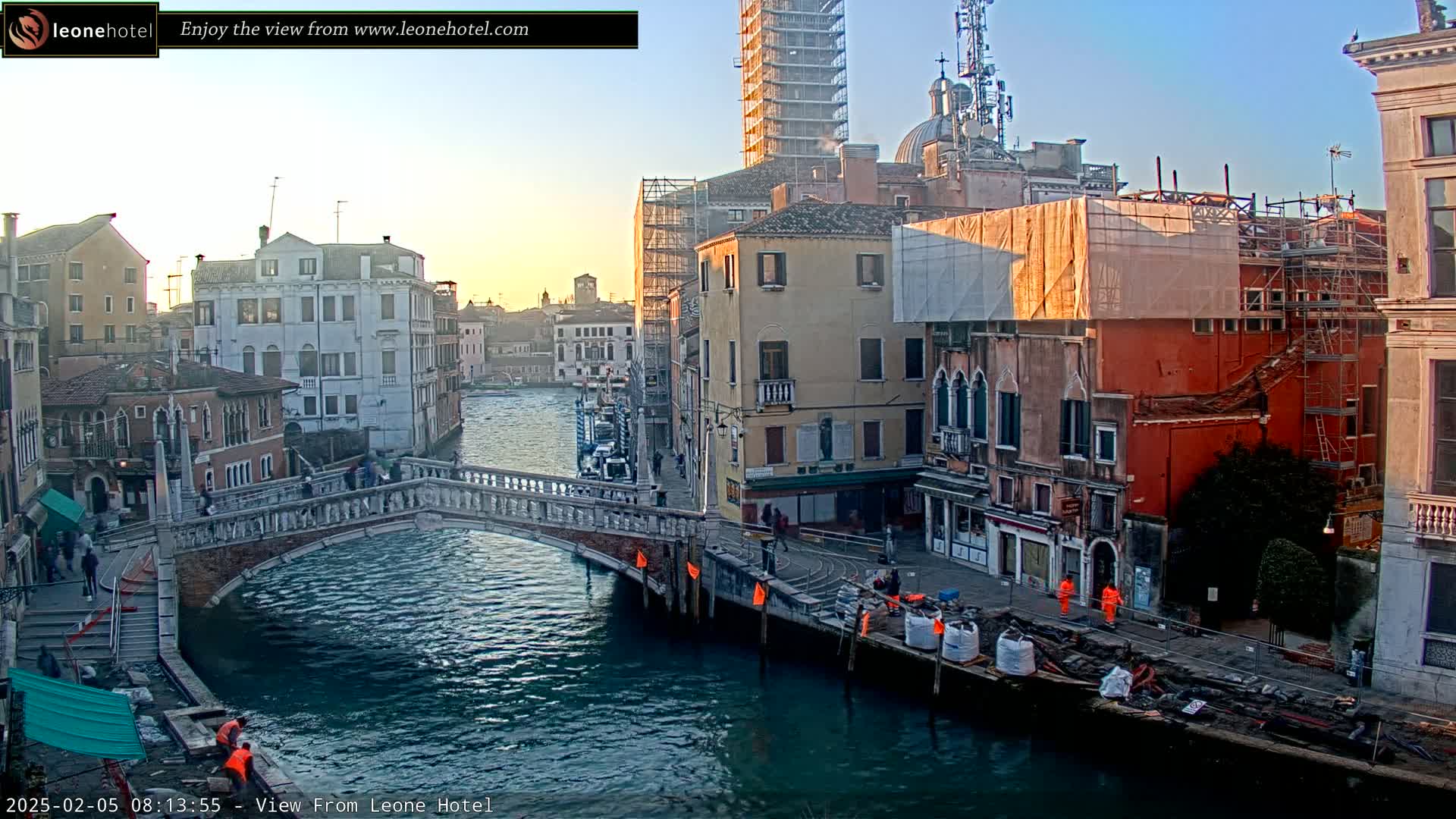 Venice, Canal of Cannaregio , Ponte delle Guglie Bridge Live Cam - Veneto, Italy