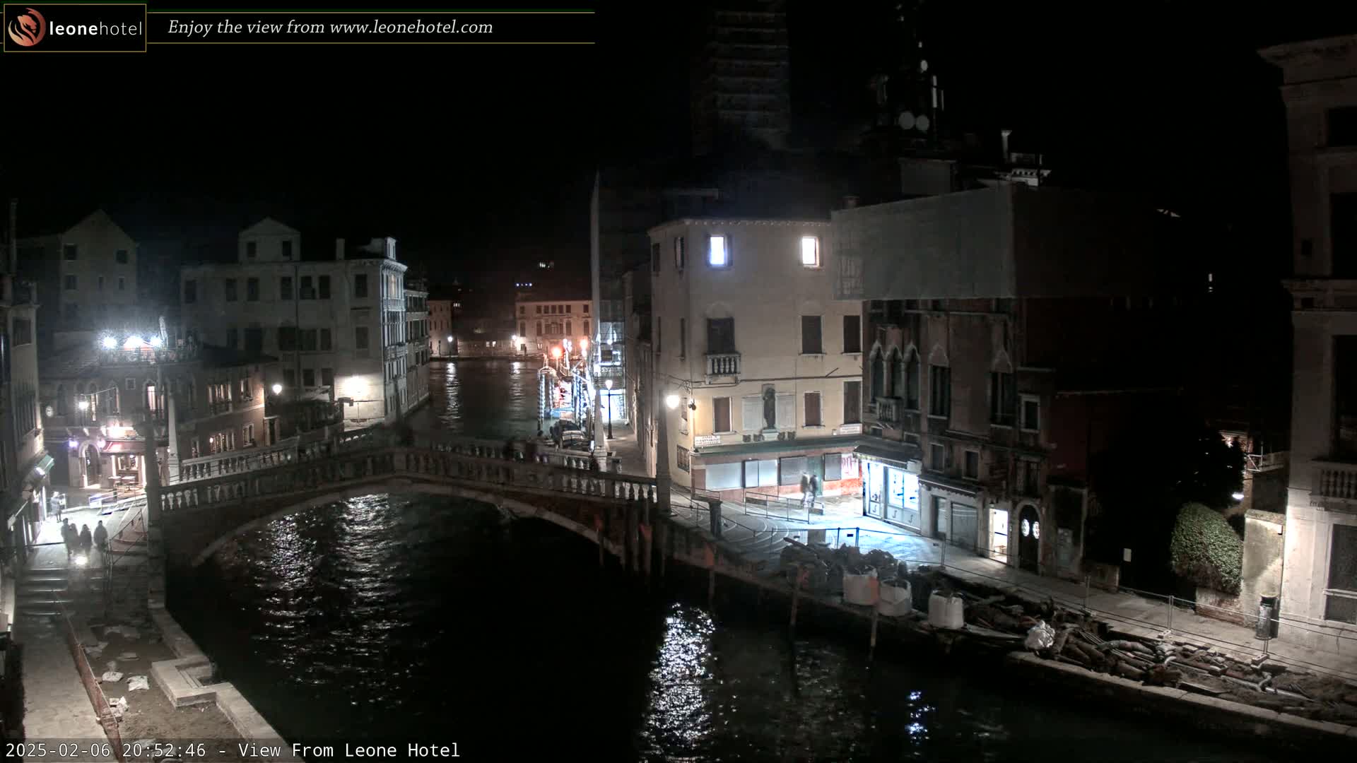 Venice, Canal of Cannaregio , Ponte delle Guglie Bridge Live Cam - Veneto, Italy