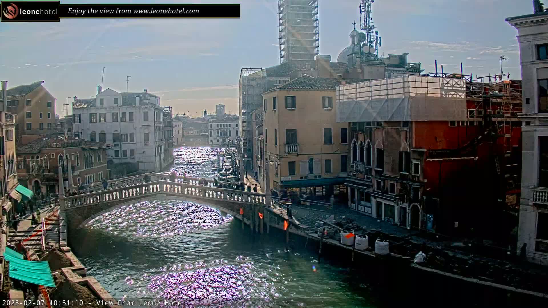 Venice, Canal of Cannaregio , Ponte delle Guglie Bridge Live Cam - Veneto, Italy