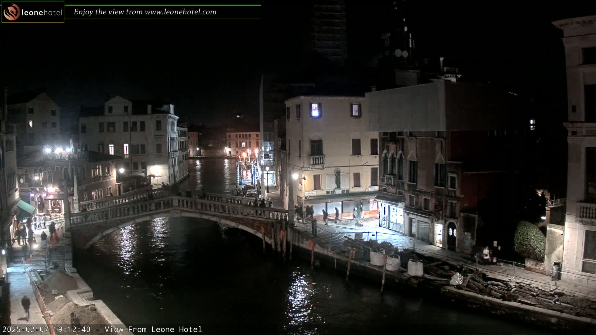 Venice, Canal of Cannaregio , Ponte delle Guglie Bridge Live Cam - Veneto, Italy