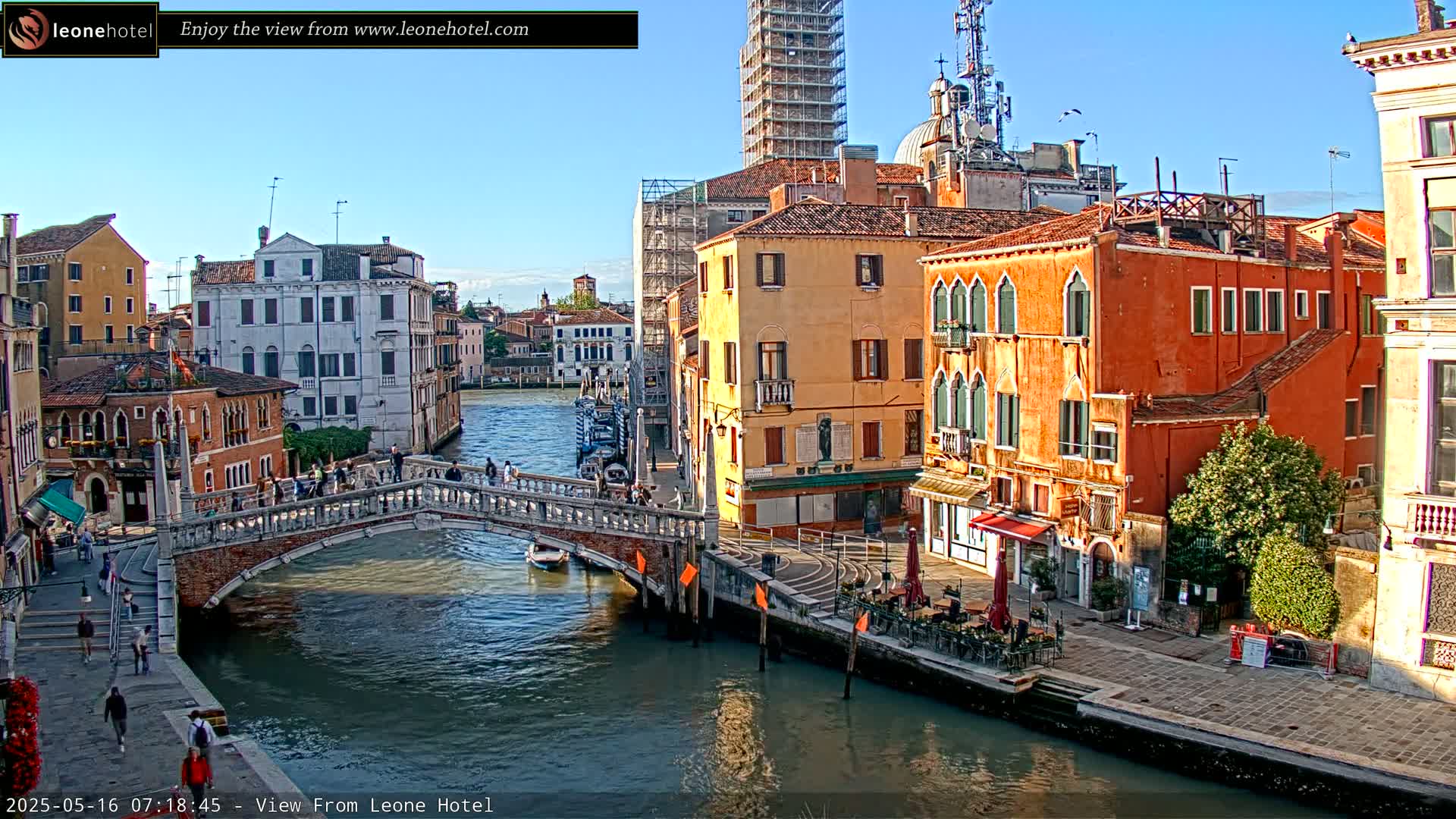 Venice, Canal of Cannaregio , Ponte delle Guglie Bridge Live Cam - Venice, Veneto, Italy