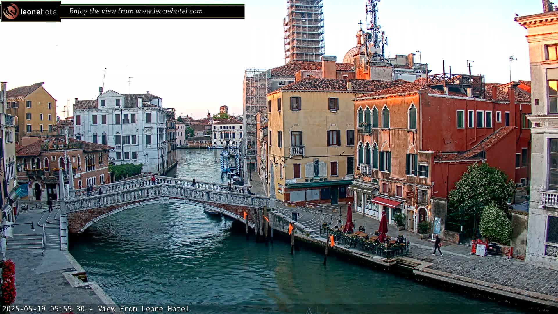 Venice, Canal of Cannaregio , Ponte delle Guglie Bridge Live Cam - Venice, Veneto, Italy
