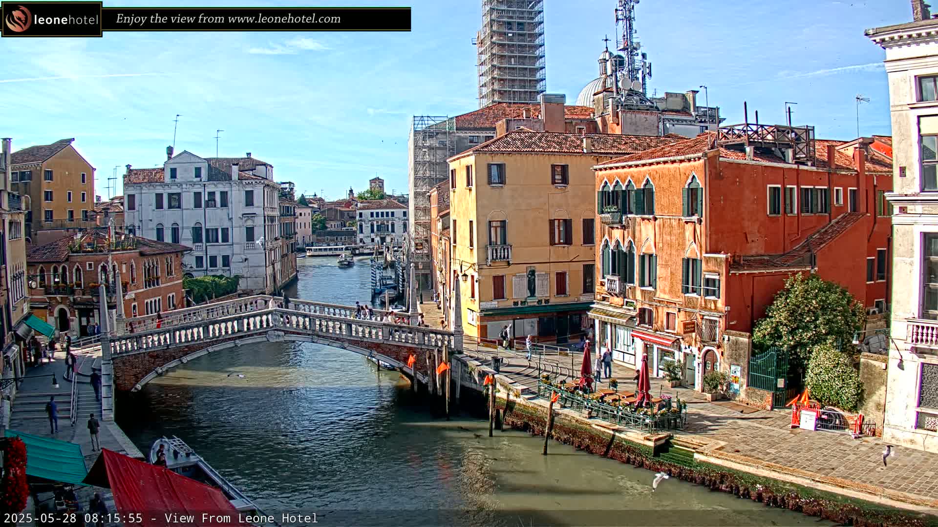 Venice, Canal of Cannaregio , Ponte delle Guglie Bridge Live Cam - Venice, Veneto, Italy