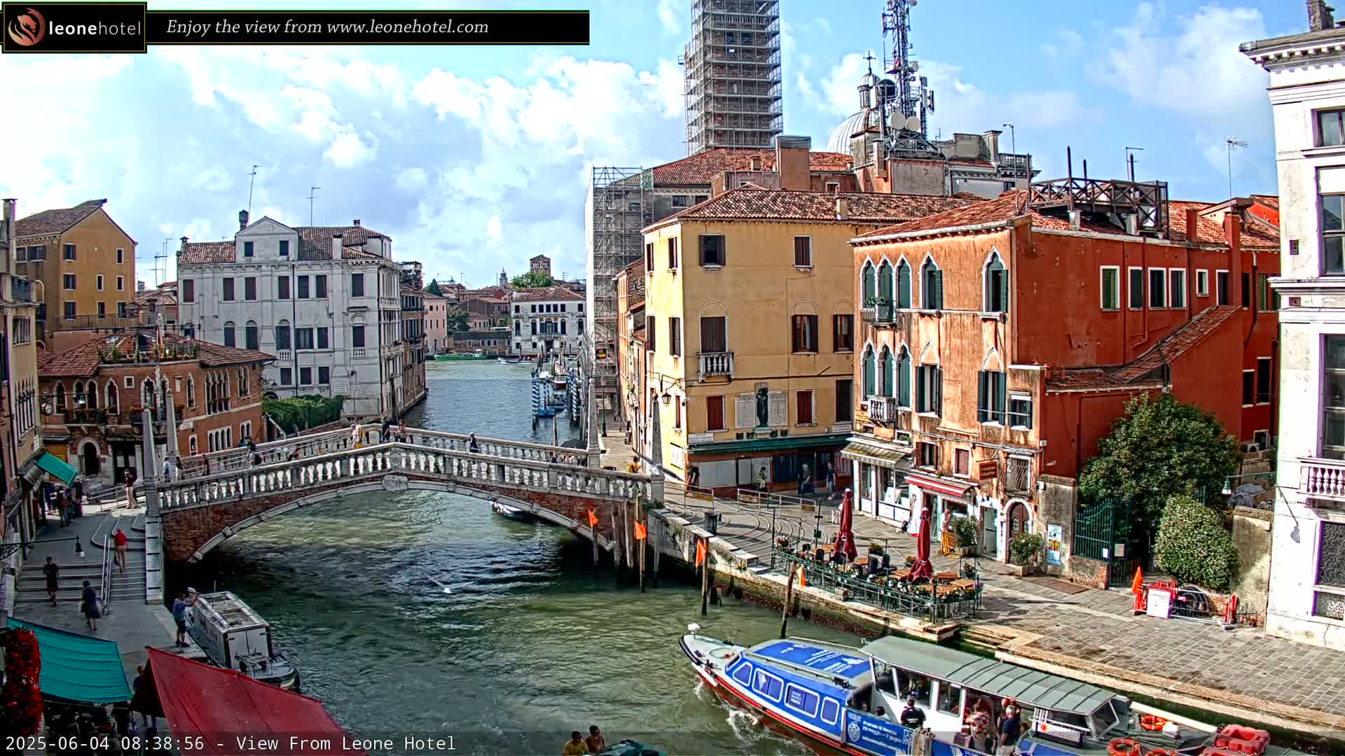 Venice, Canal of Cannaregio , Ponte delle Guglie Bridge Live Cam - Venice, Veneto, Italy