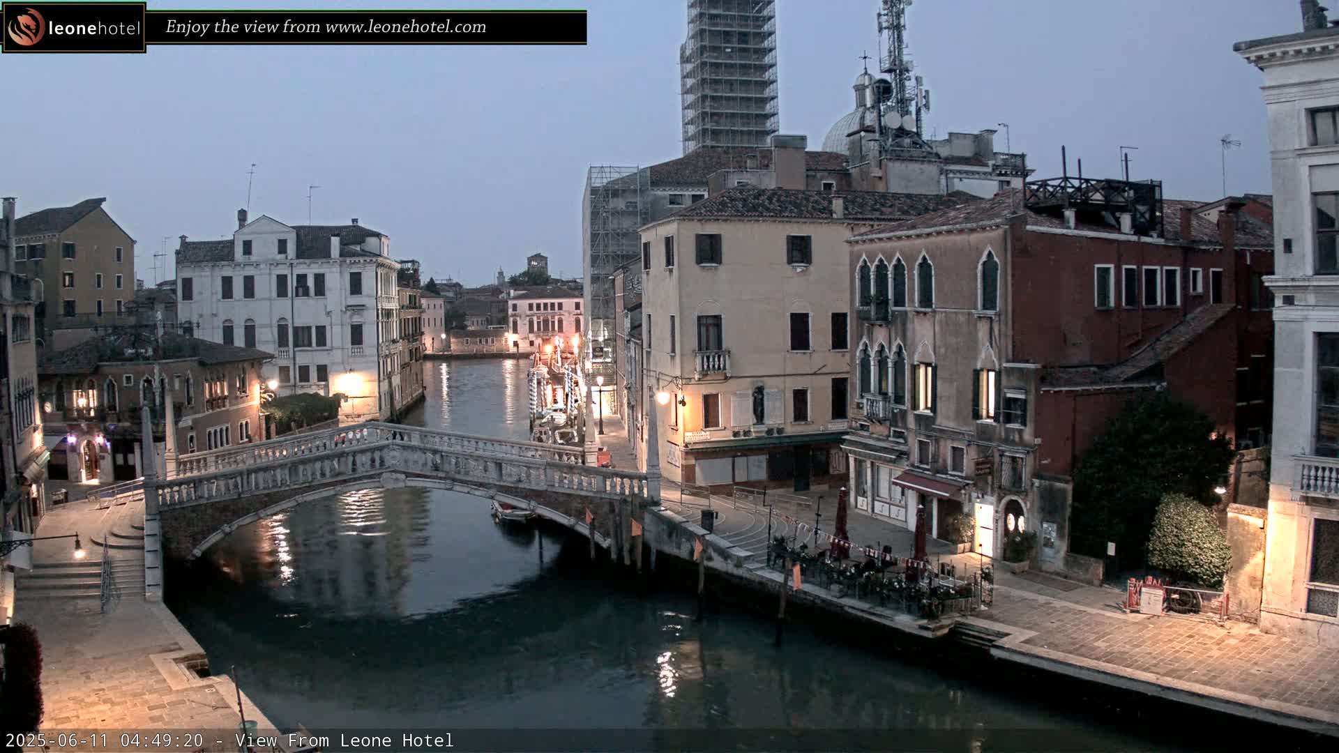 Venice, Canal of Cannaregio , Ponte delle Guglie Bridge Live Cam - Veneto, Italy