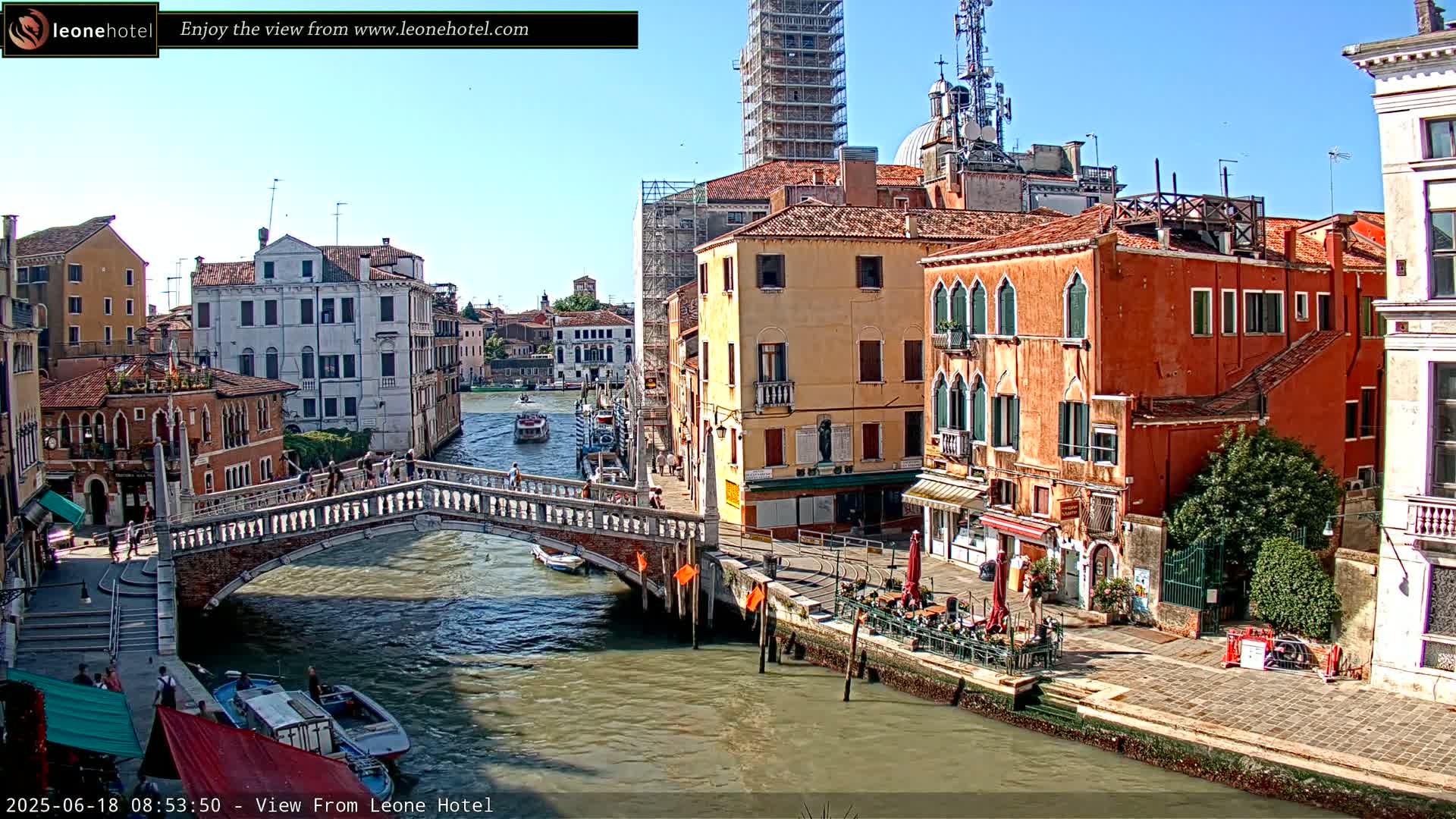 Venice, Canal of Cannaregio , Ponte delle Guglie Bridge Live Cam - Venice, Veneto, Italy