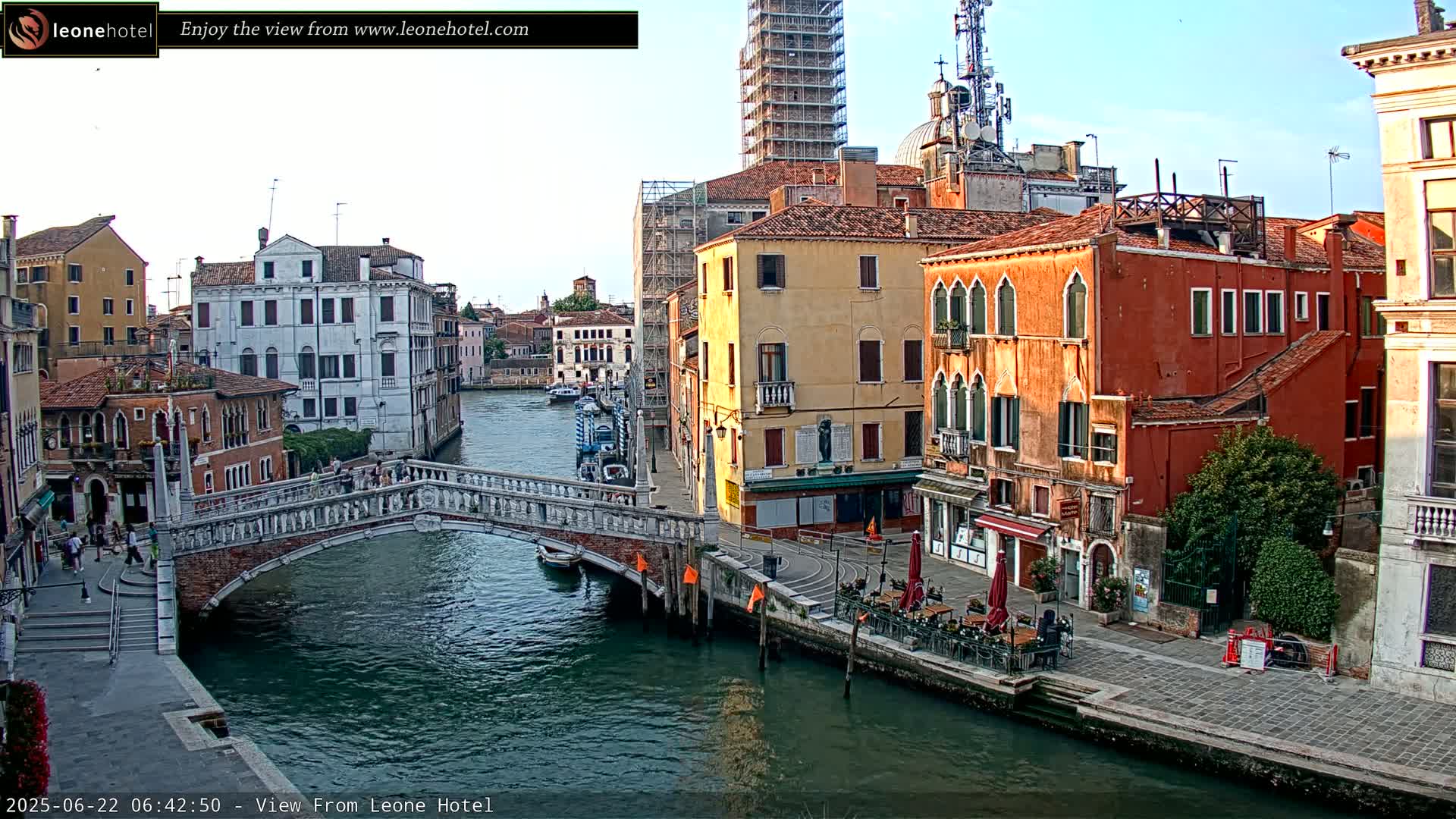 Venice, Canal of Cannaregio , Ponte delle Guglie Bridge Live Cam - Venice, Veneto, Italy