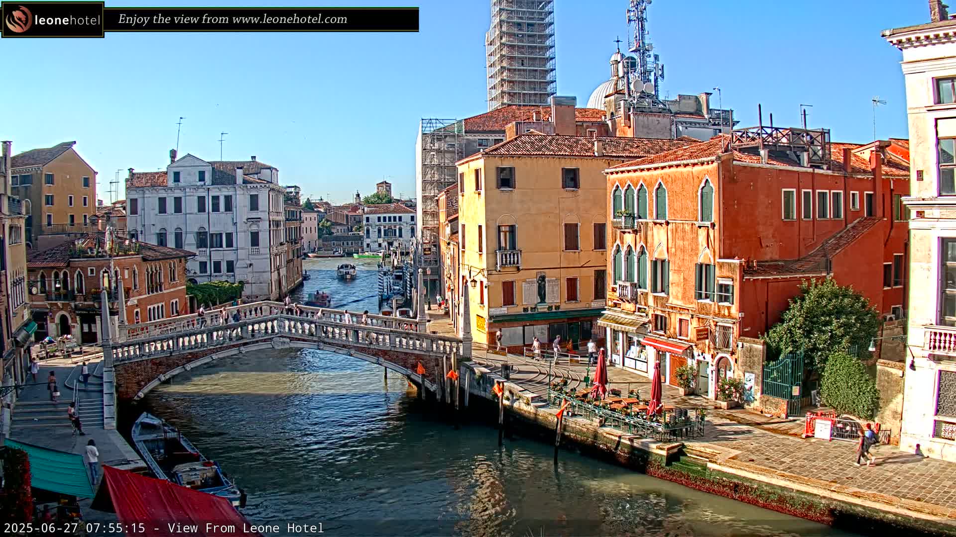 Venice, Canal of Cannaregio , Ponte delle Guglie Bridge Live Cam - Venice, Veneto, Italy