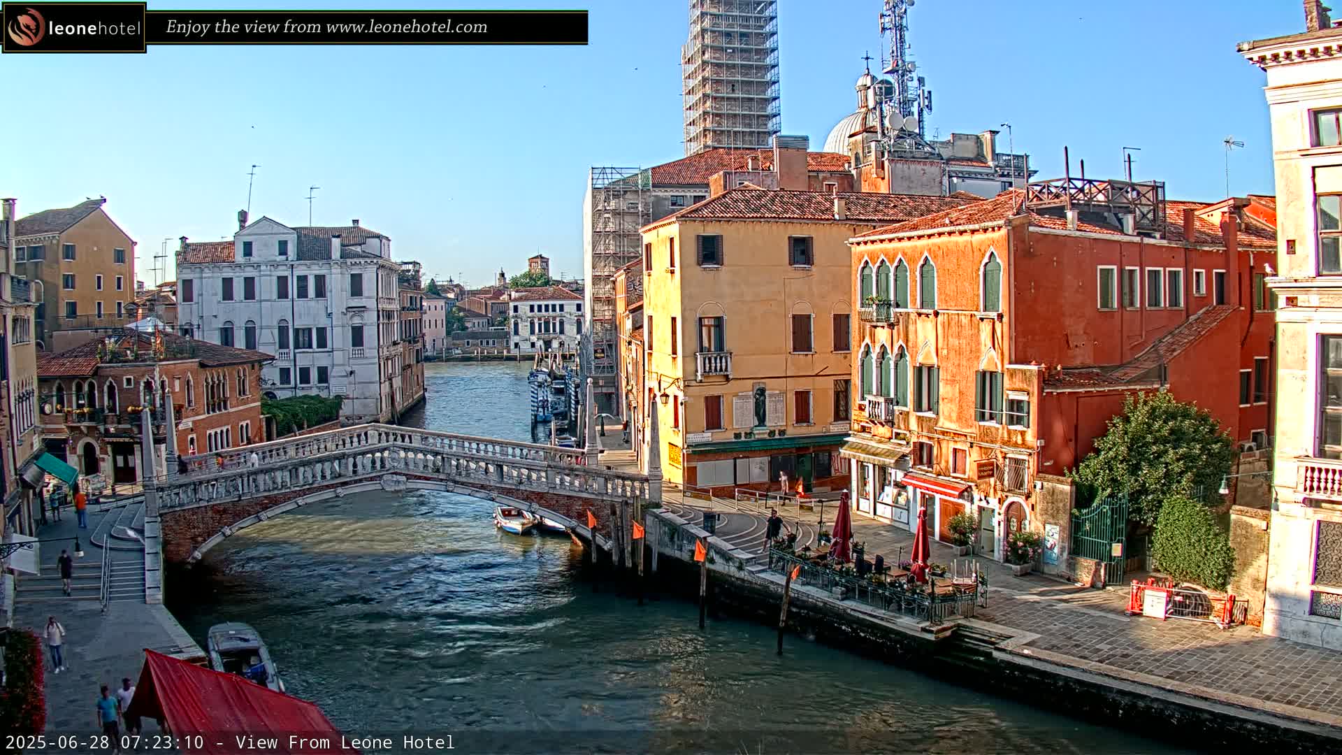 Venice, Canal of Cannaregio , Ponte delle Guglie Bridge Live Cam - Venice, Veneto, Italy