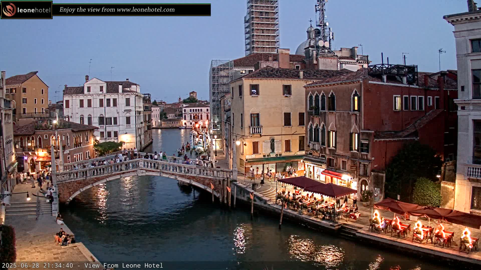 Venice, Canal of Cannaregio , Ponte delle Guglie Bridge Live Cam - Venice, Veneto, Italy