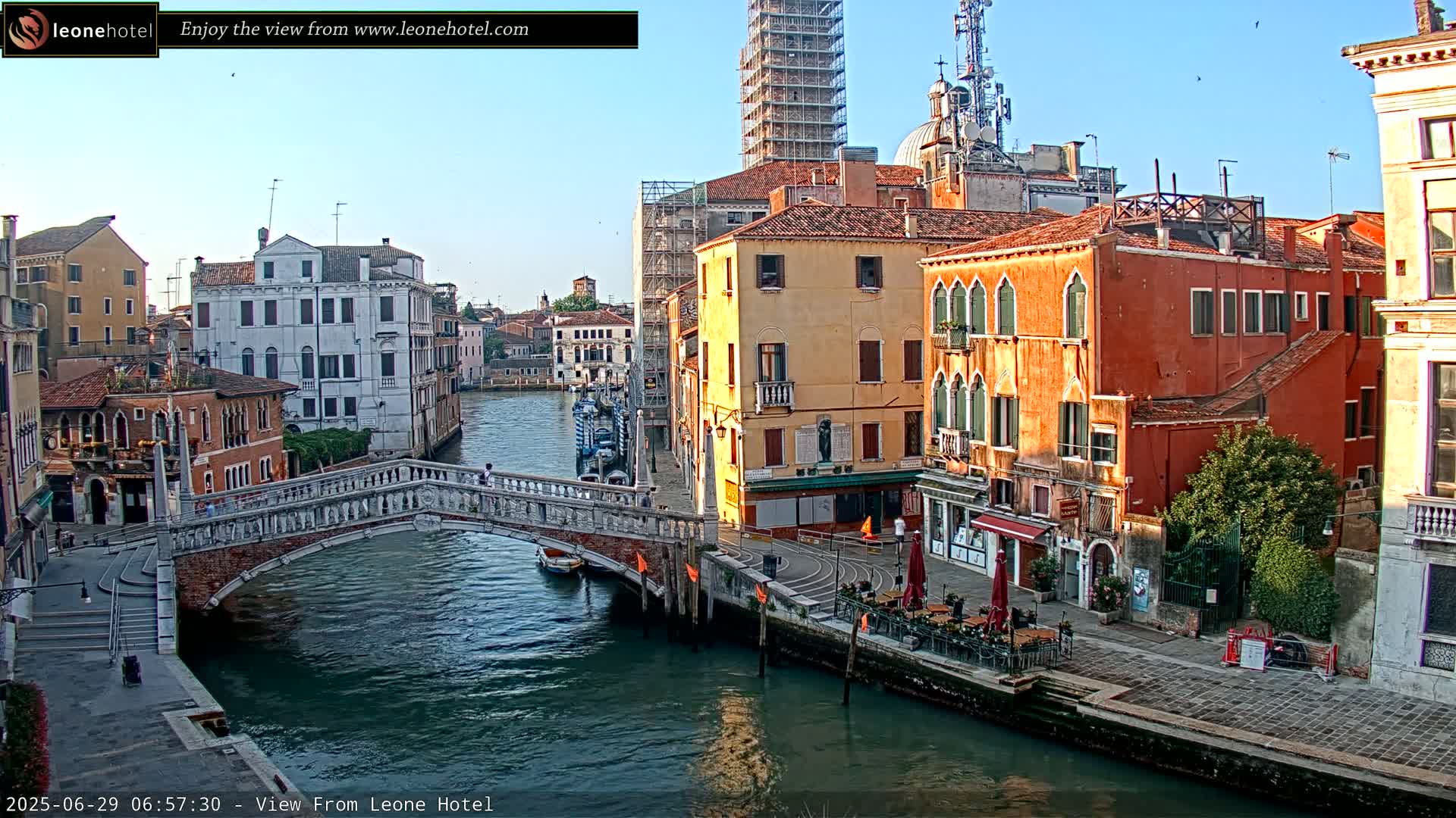 Venice, Canal of Cannaregio , Ponte delle Guglie Bridge Live Cam - Venice, Veneto, Italy