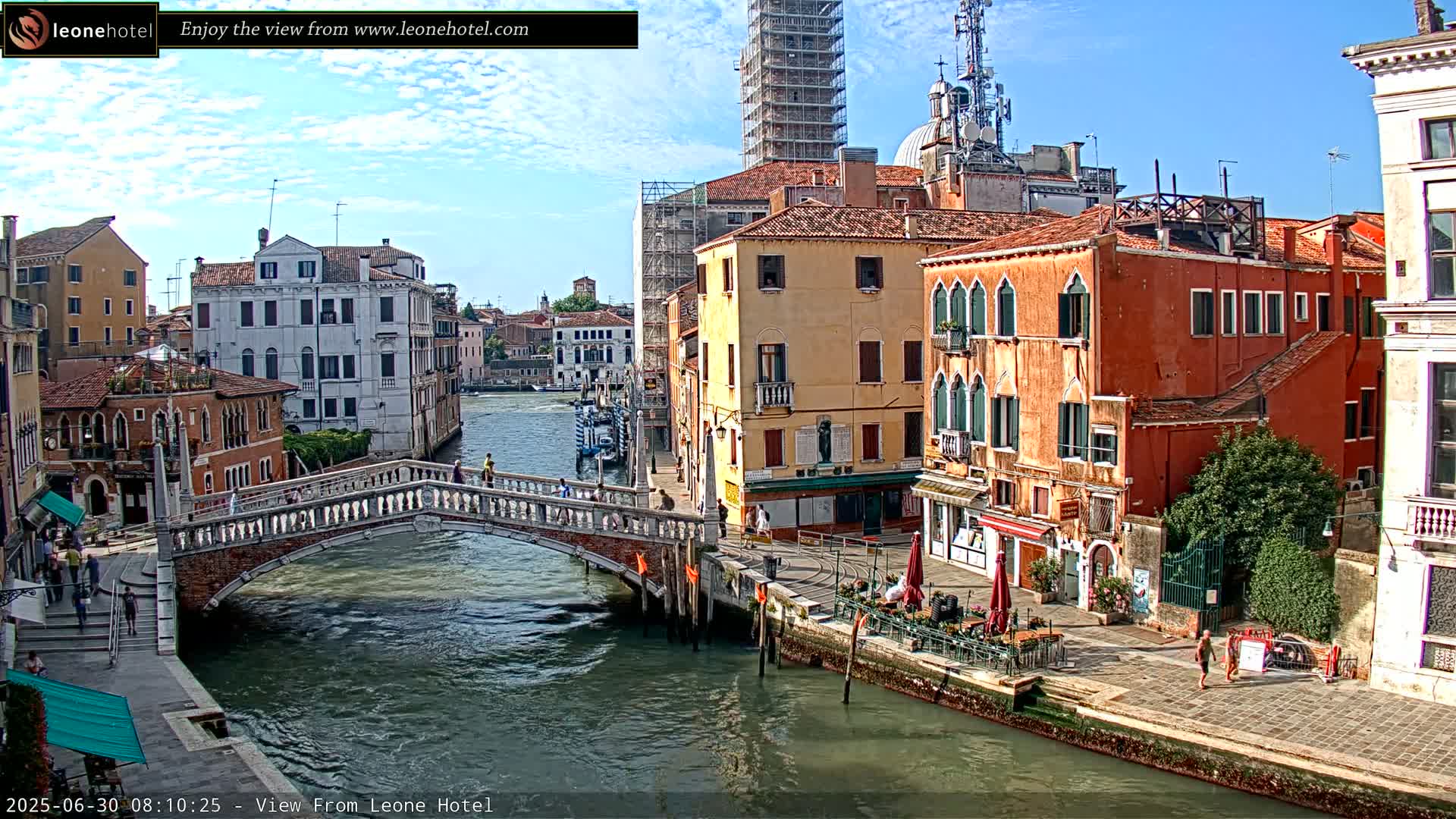 Venice, Canal of Cannaregio , Ponte delle Guglie Bridge Live Cam - Venice, Veneto, Italy