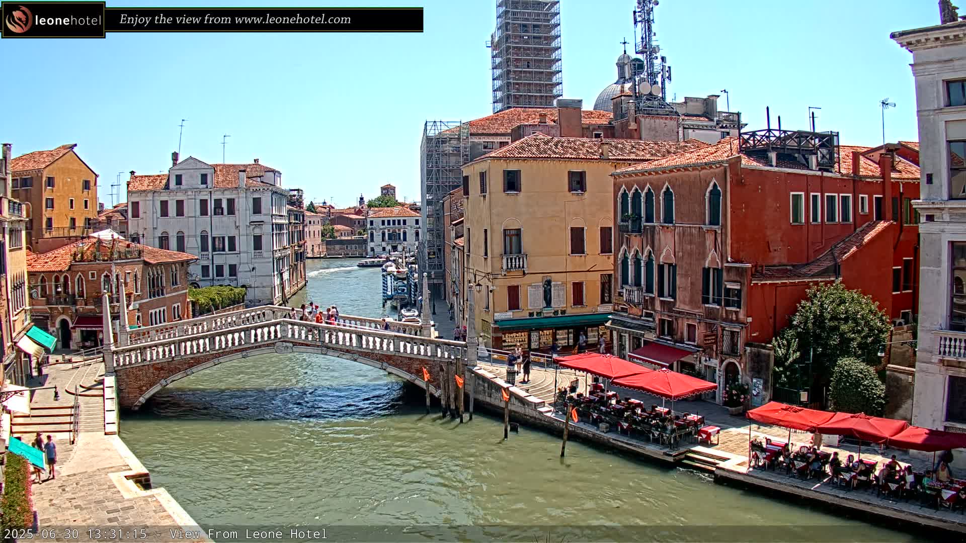 Venice, Canal of Cannaregio , Ponte delle Guglie Bridge Live Cam - Venice, Veneto, Italy