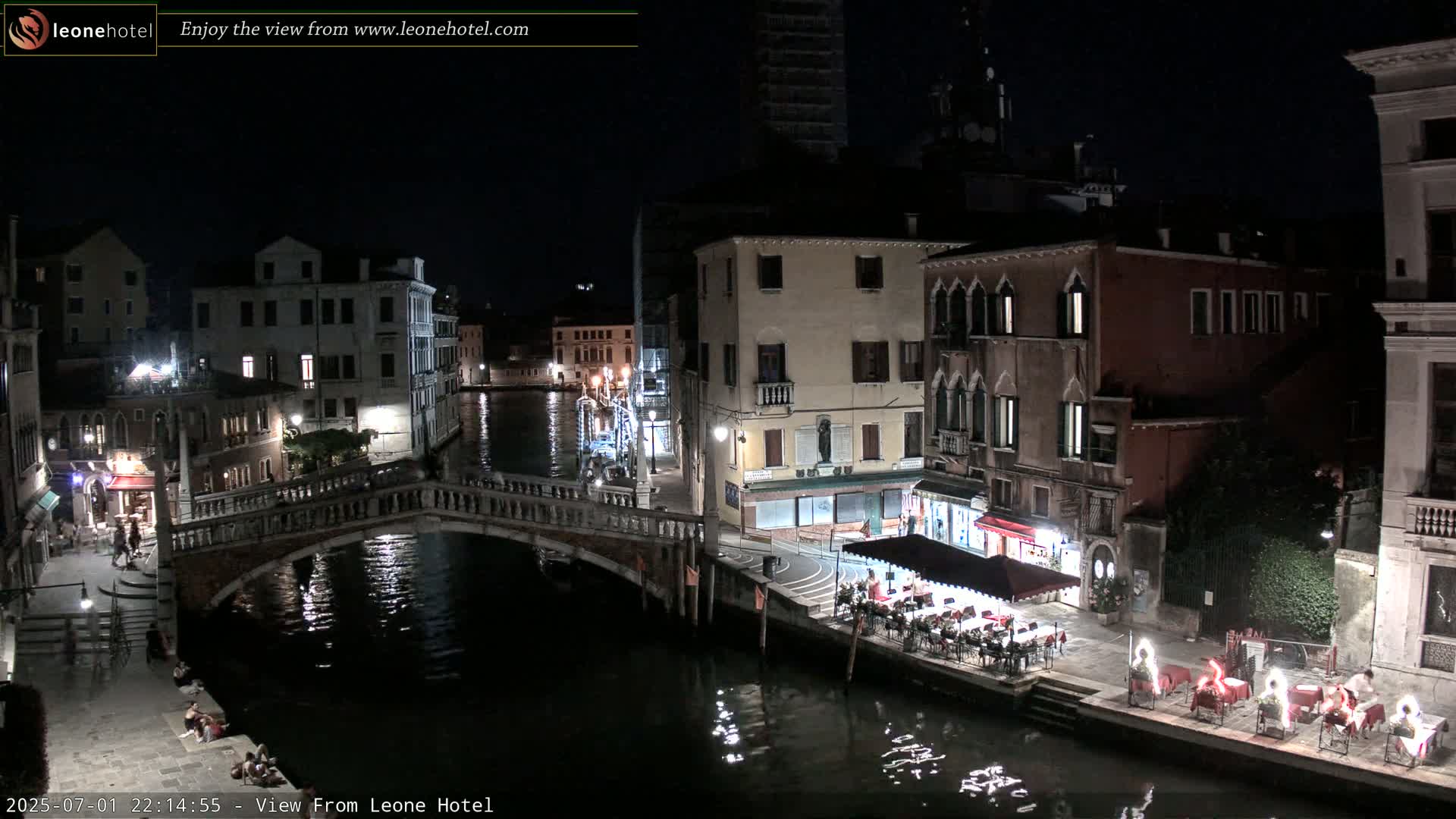 Venice, Canal of Cannaregio , Ponte delle Guglie Bridge Live Cam - Venice, Veneto, Italy