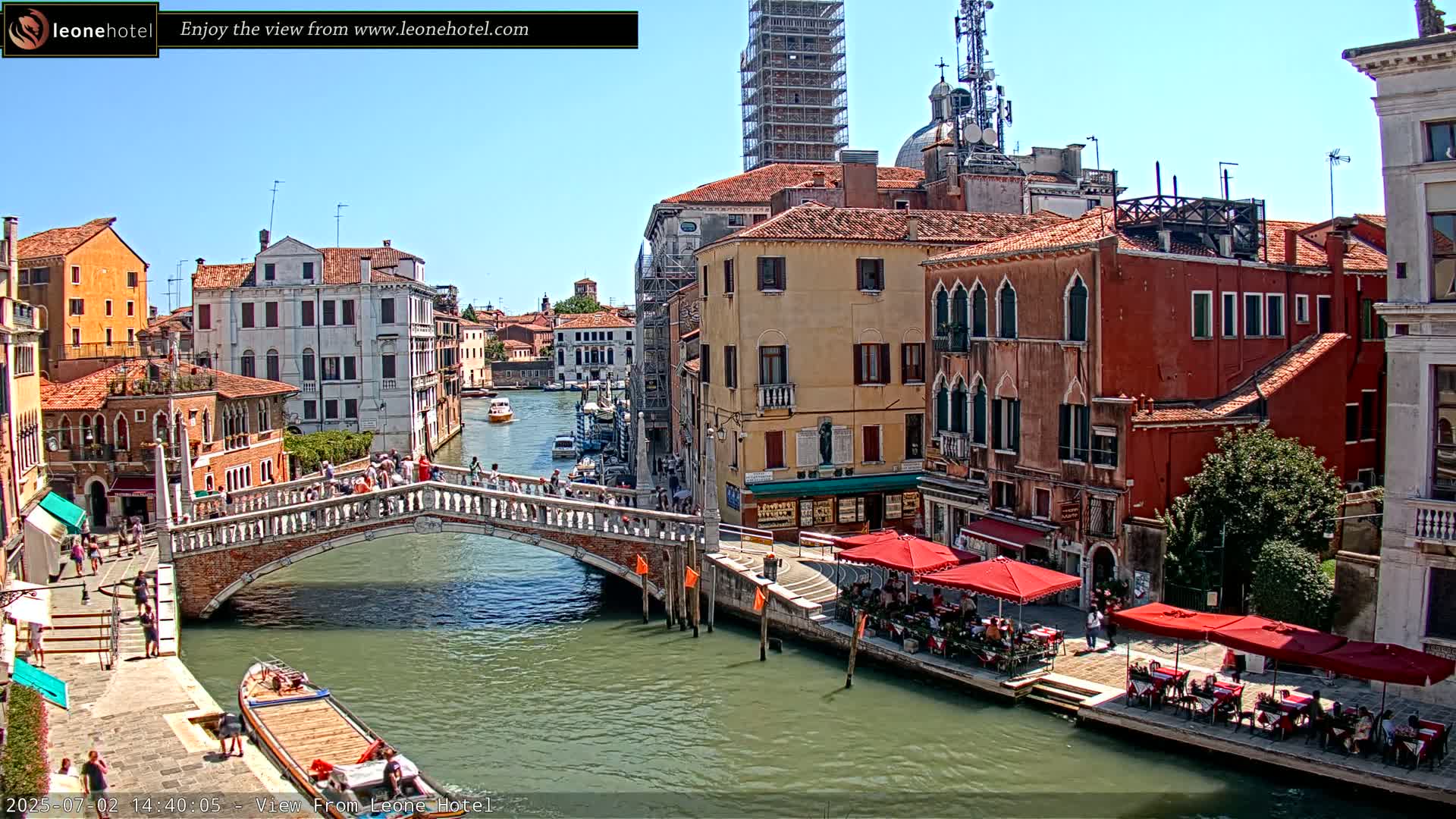 Venice, Canal of Cannaregio , Ponte delle Guglie Bridge Live Cam - Venice, Veneto, Italy
