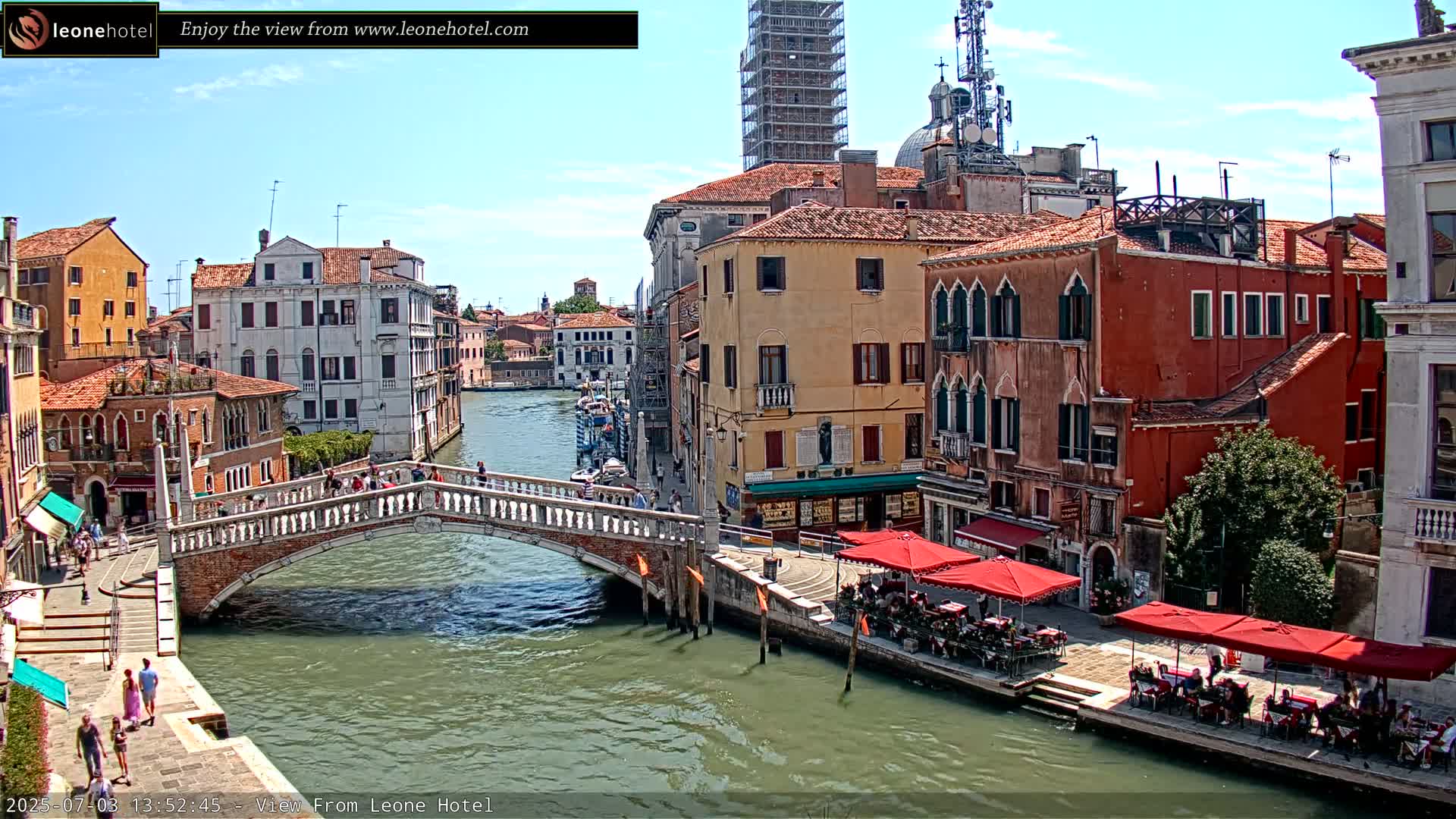 Venice, Canal of Cannaregio , Ponte delle Guglie Bridge Live Cam - Venice, Veneto, Italy