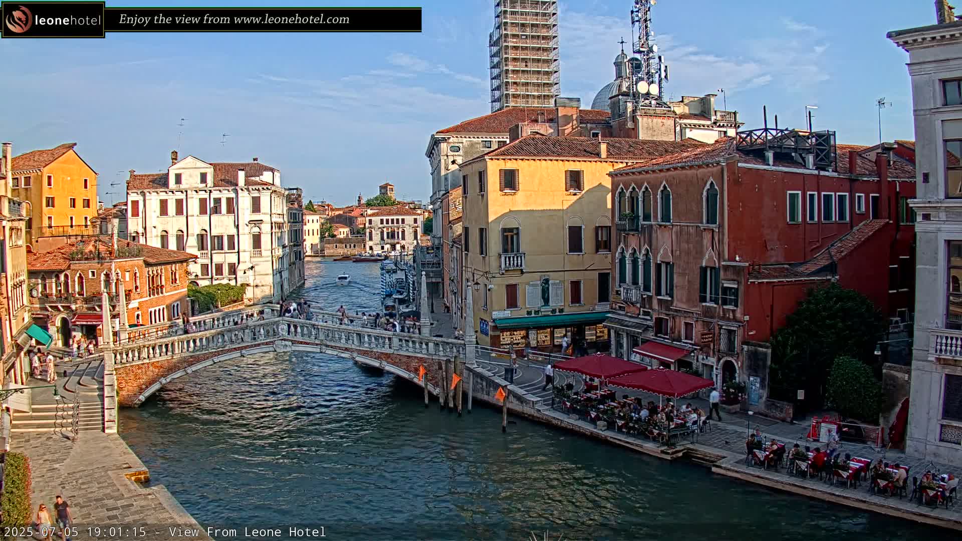 Venice, Canal of Cannaregio , Ponte delle Guglie Bridge Live Cam - Venice, Veneto, Italy