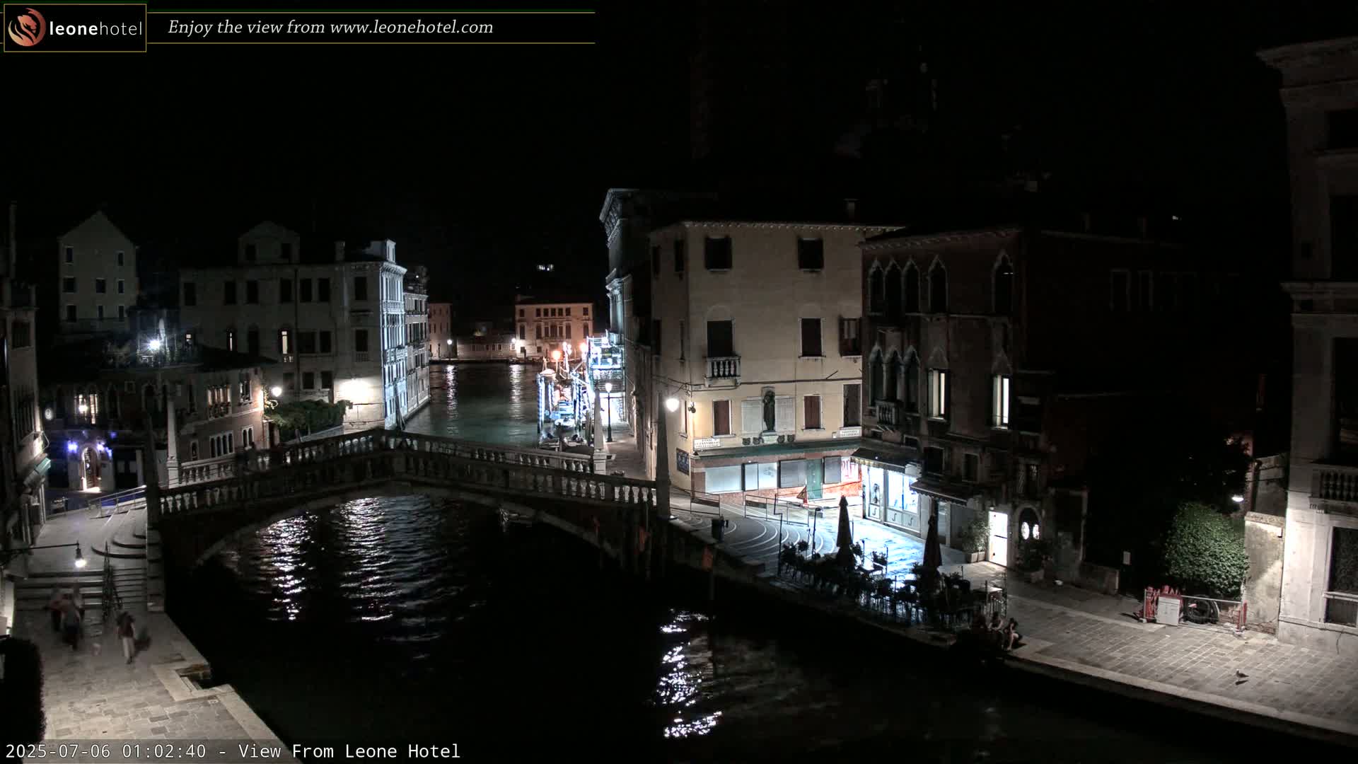 Venice, Canal of Cannaregio , Ponte delle Guglie Bridge Live Cam - Venice, Veneto, Italy