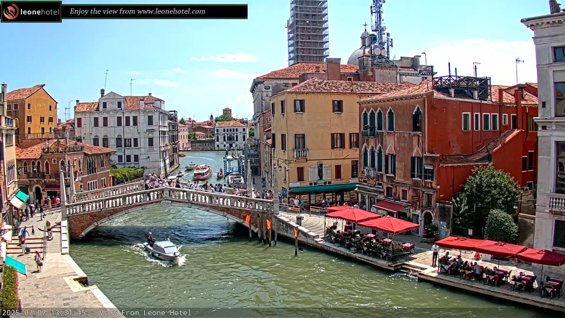 Venice, Canal of Cannaregio , Ponte delle Guglie Bridge Live Cam - Venice, Veneto, Italy