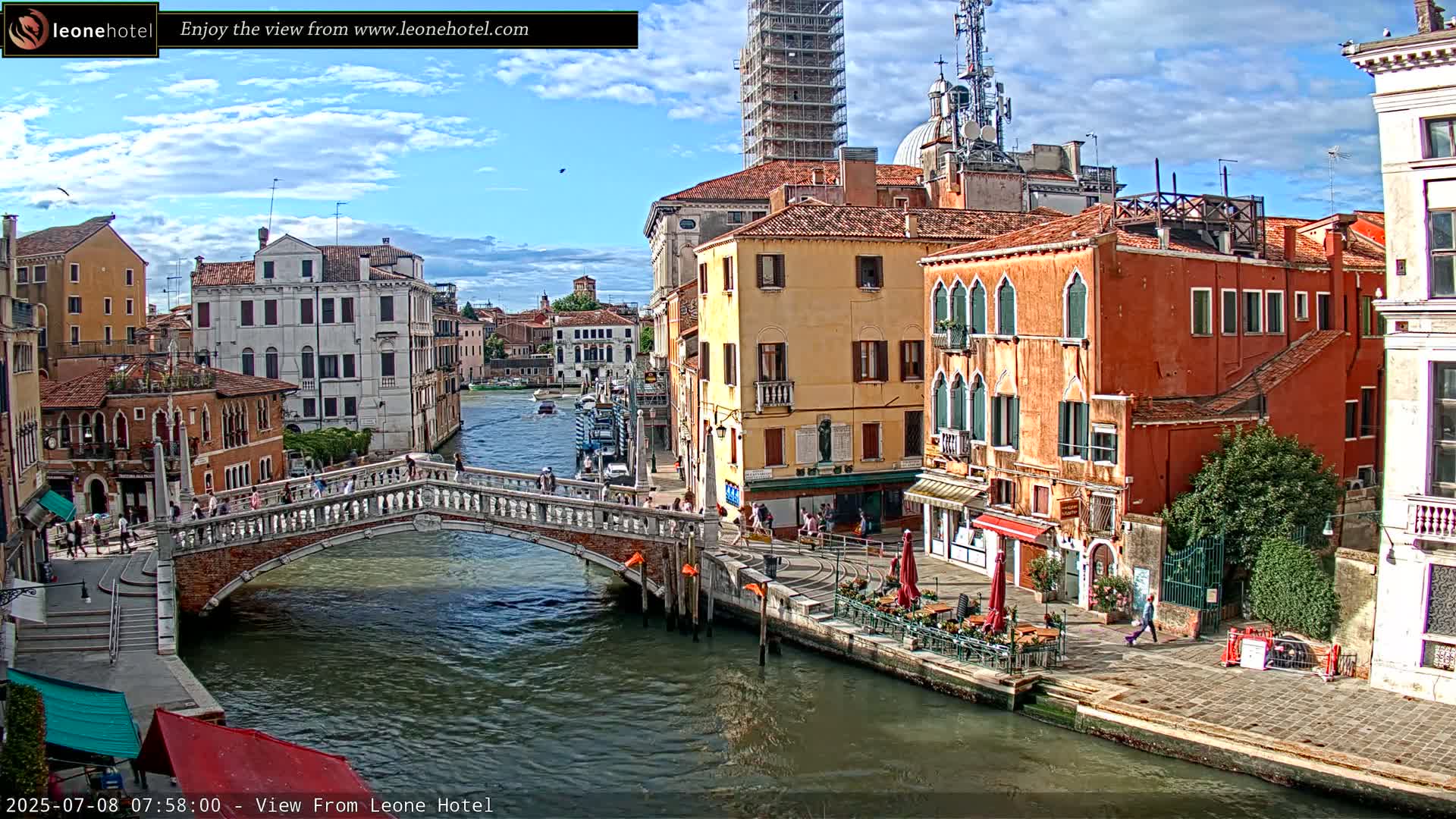 Venice, Canal of Cannaregio , Ponte delle Guglie Bridge Live Cam - Venice, Veneto, Italy