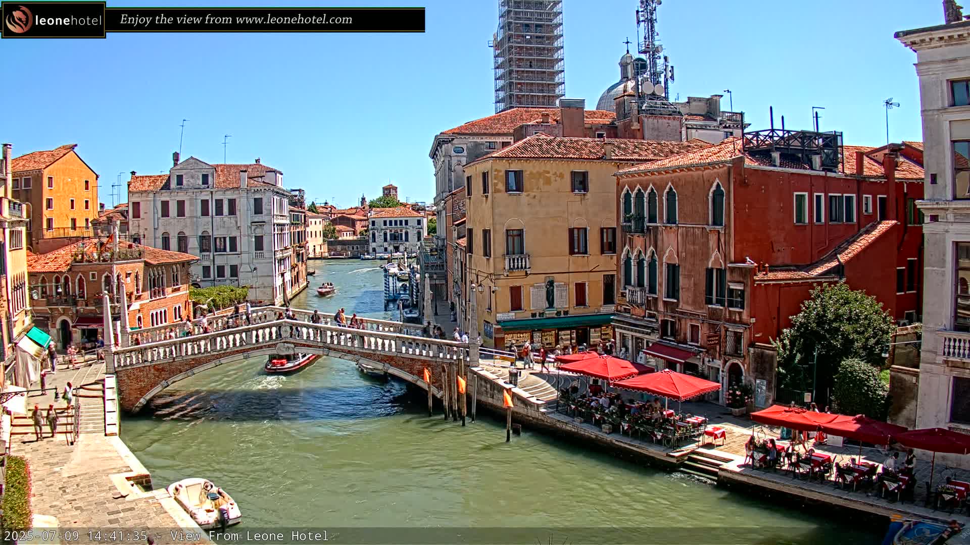 Venice, Canal of Cannaregio , Ponte delle Guglie Bridge Live Cam - Venice, Veneto, Italy