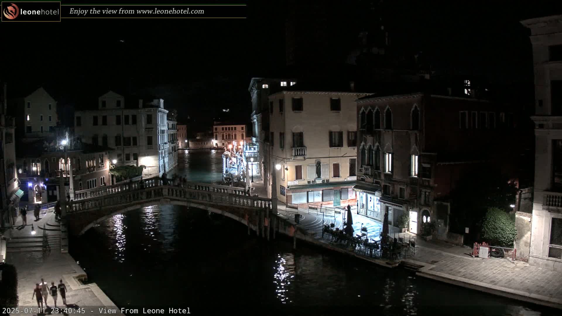 Venice, Canal of Cannaregio , Ponte delle Guglie Bridge Live Cam - Venice, Veneto, Italy